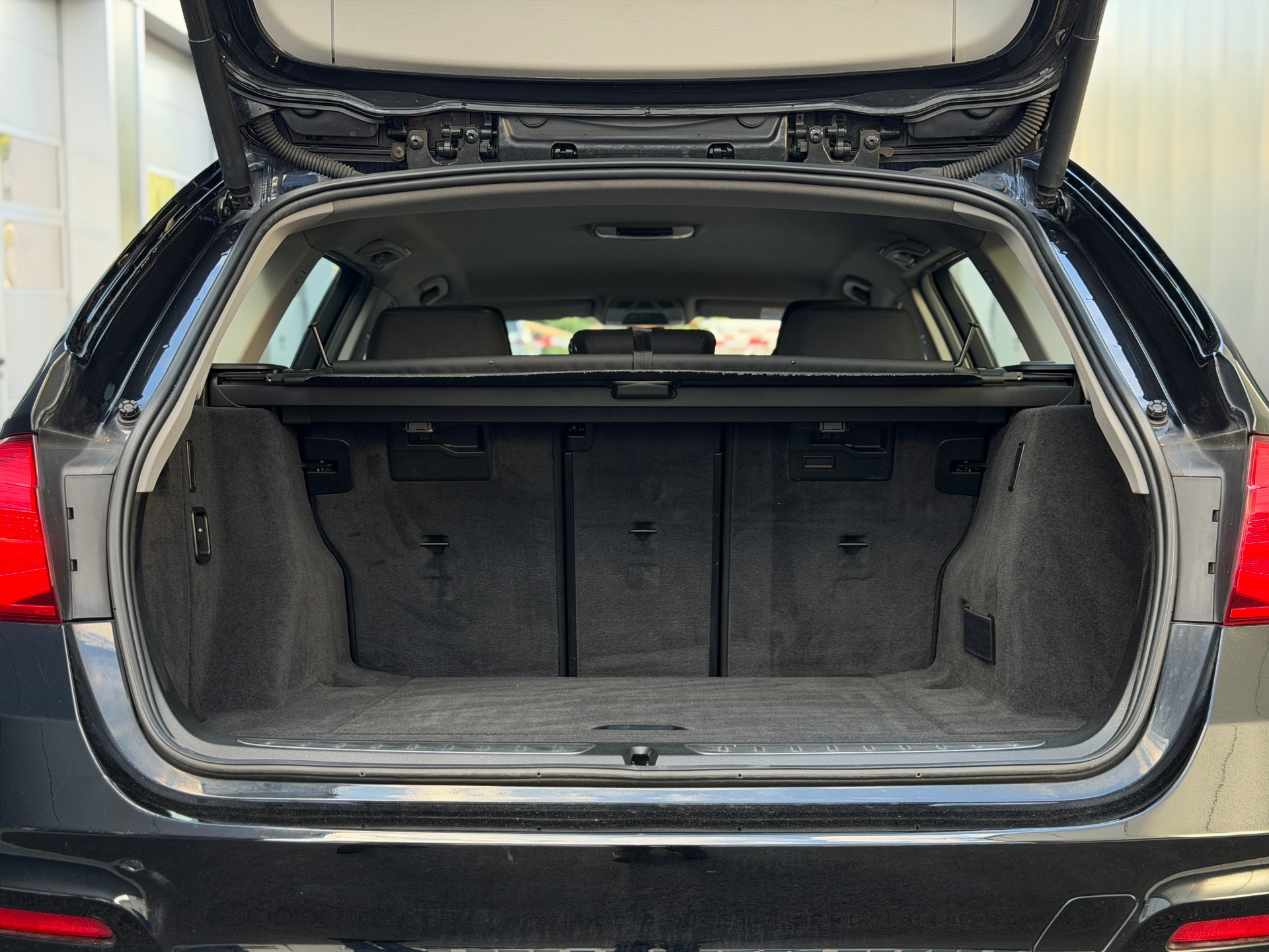 BMW 330d xDrive Touring Steptronic-image-15