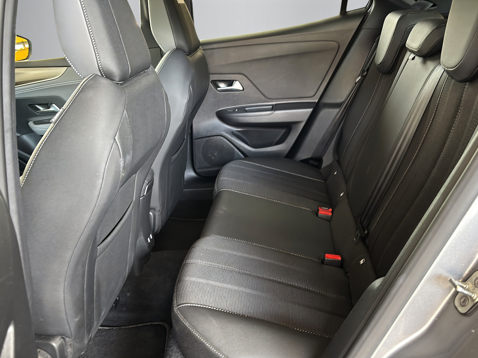 OPEL Mokka e-Elegance-image-11