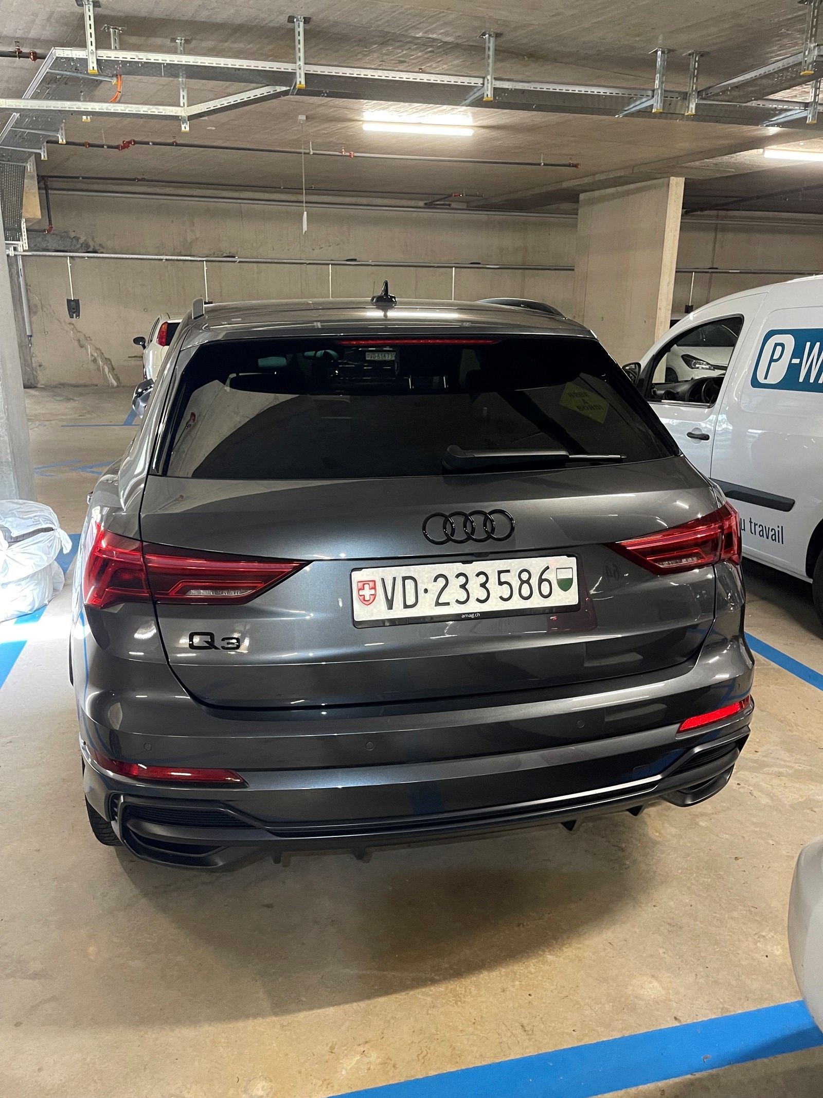 AUDI Q3 45 TFSI e S line Attraction S-tronic-image-6