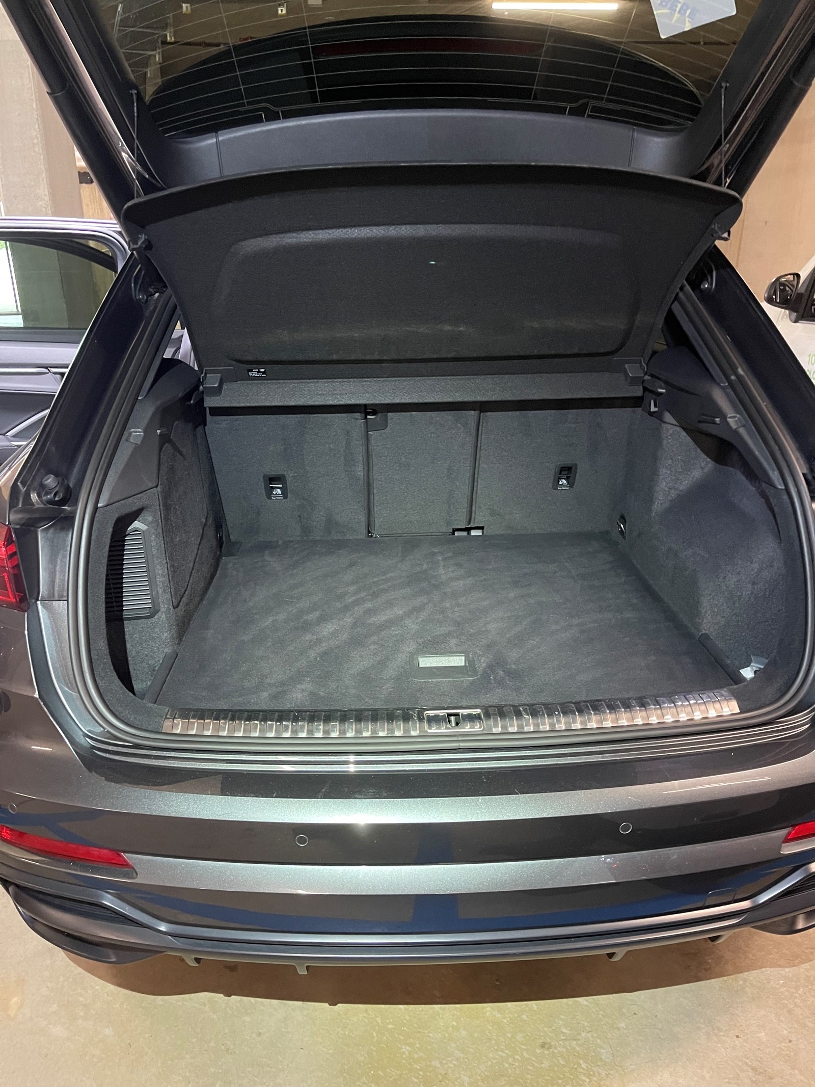 AUDI Q3 45 TFSI e S line Attraction S-tronic-image-7