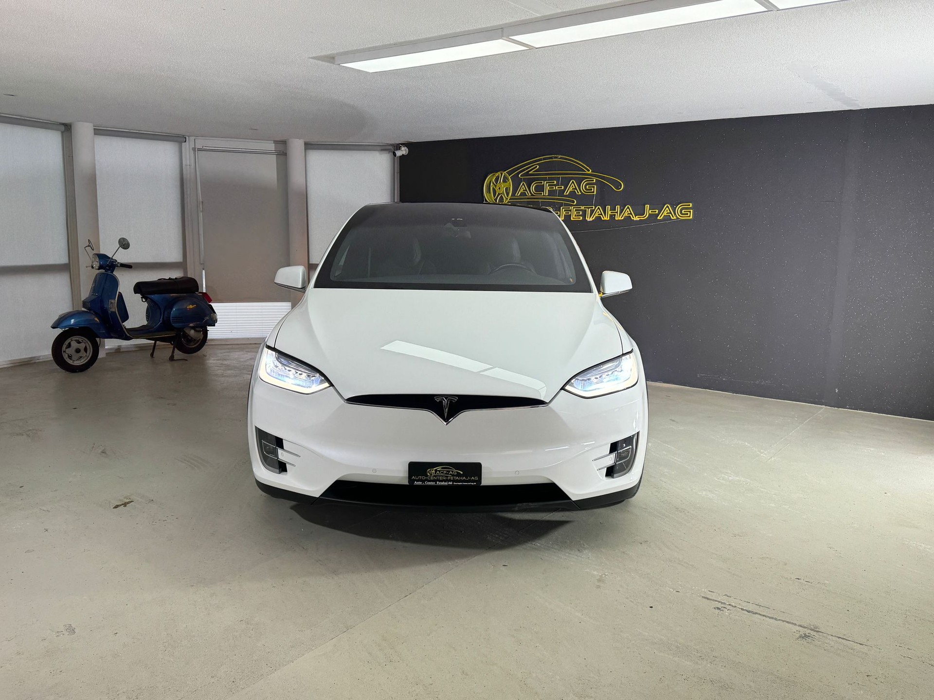 TESLA Model X 90 D-image-1