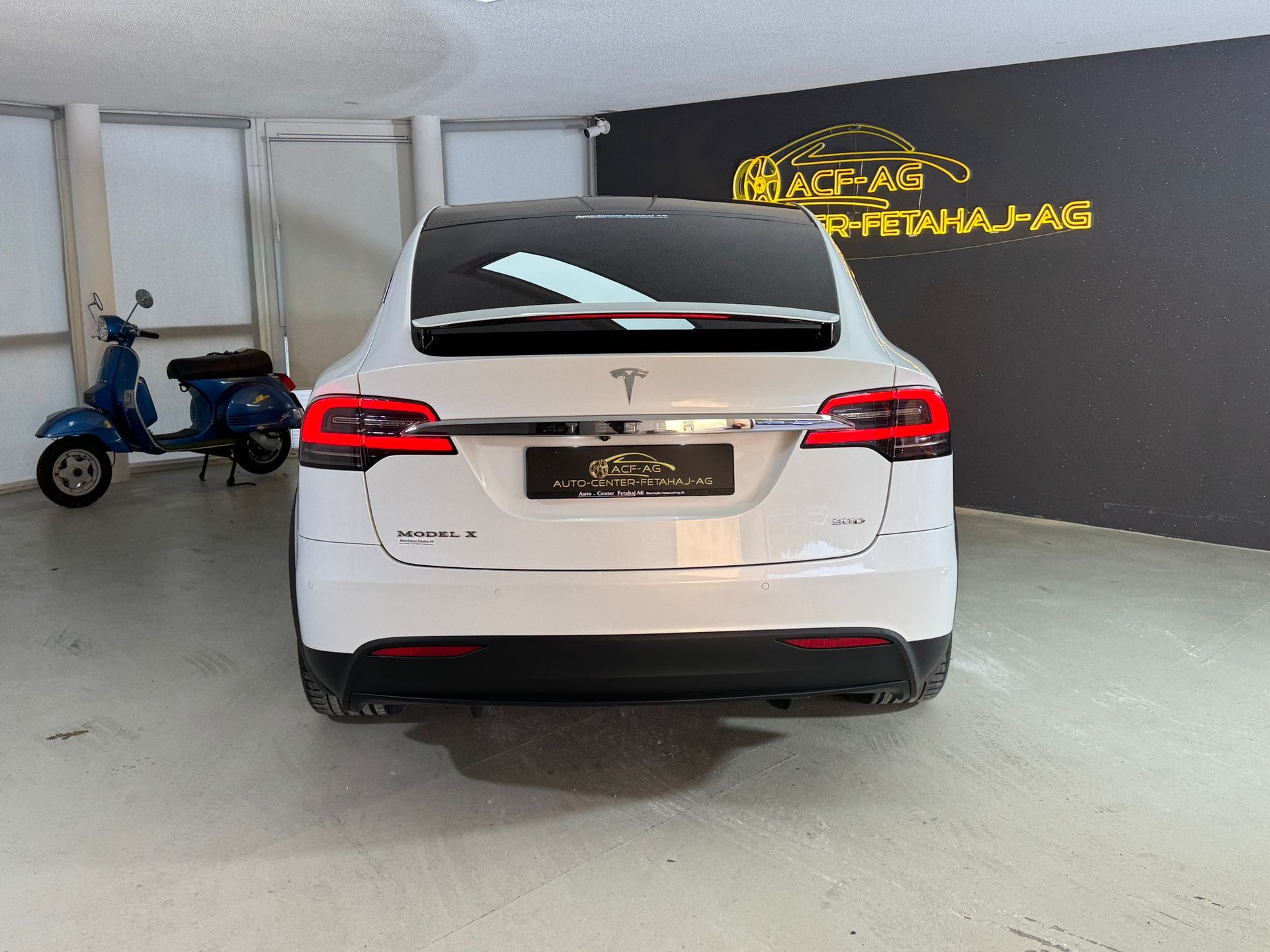 TESLA Model X 90 D-image-13