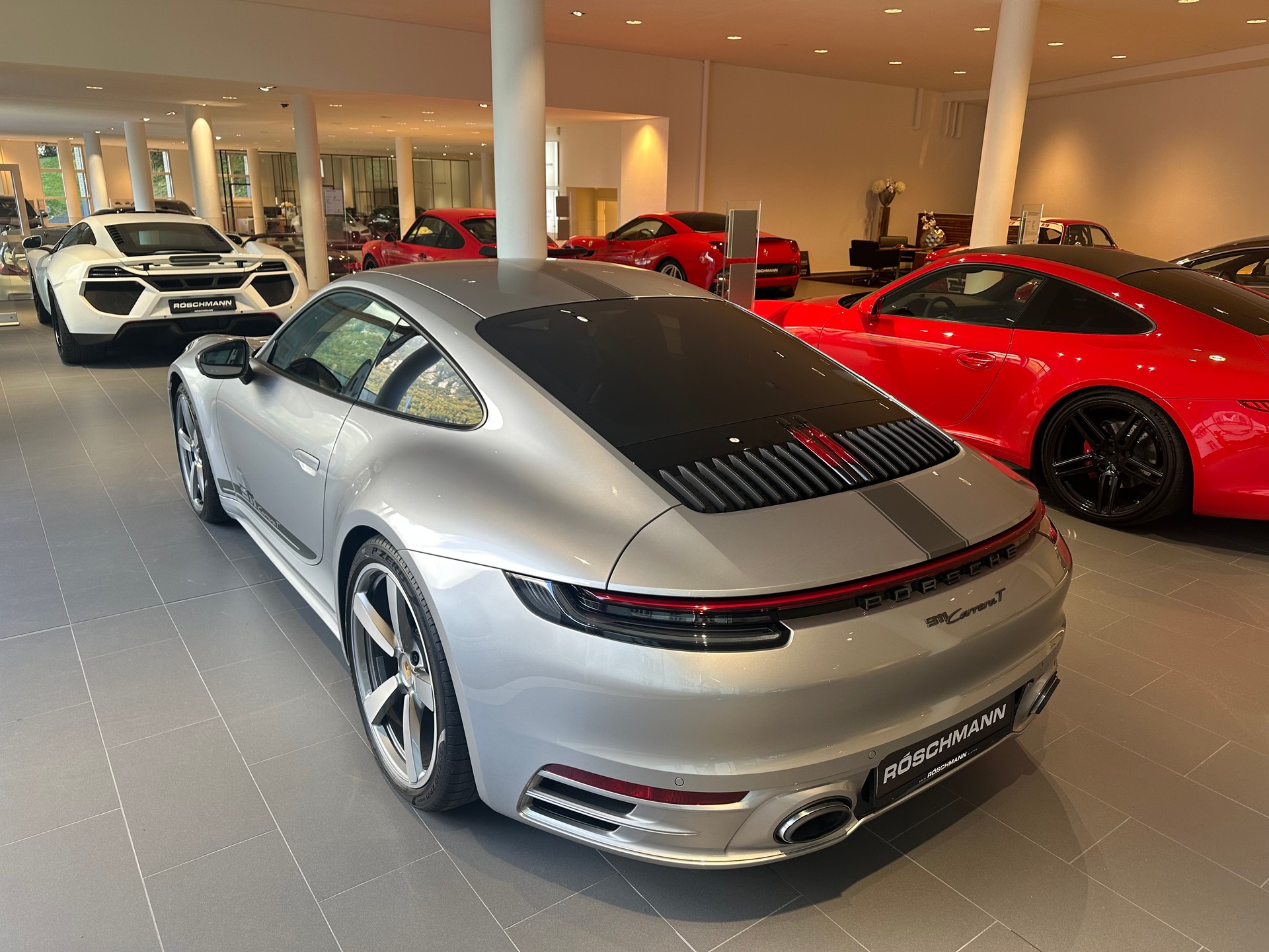 PORSCHE 911 Carrera T-image-6