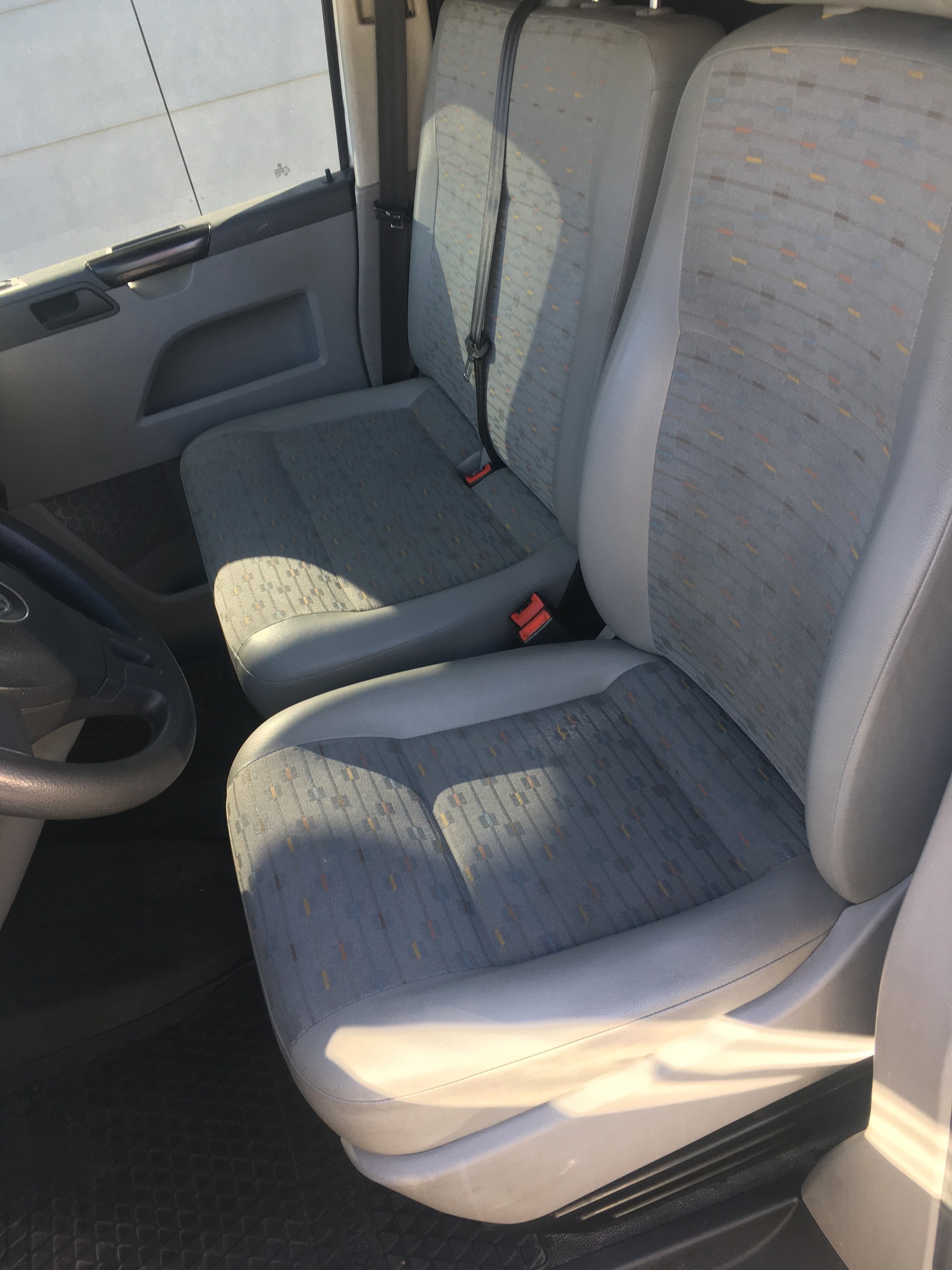 VW T5 2.0 TDI-image-8
