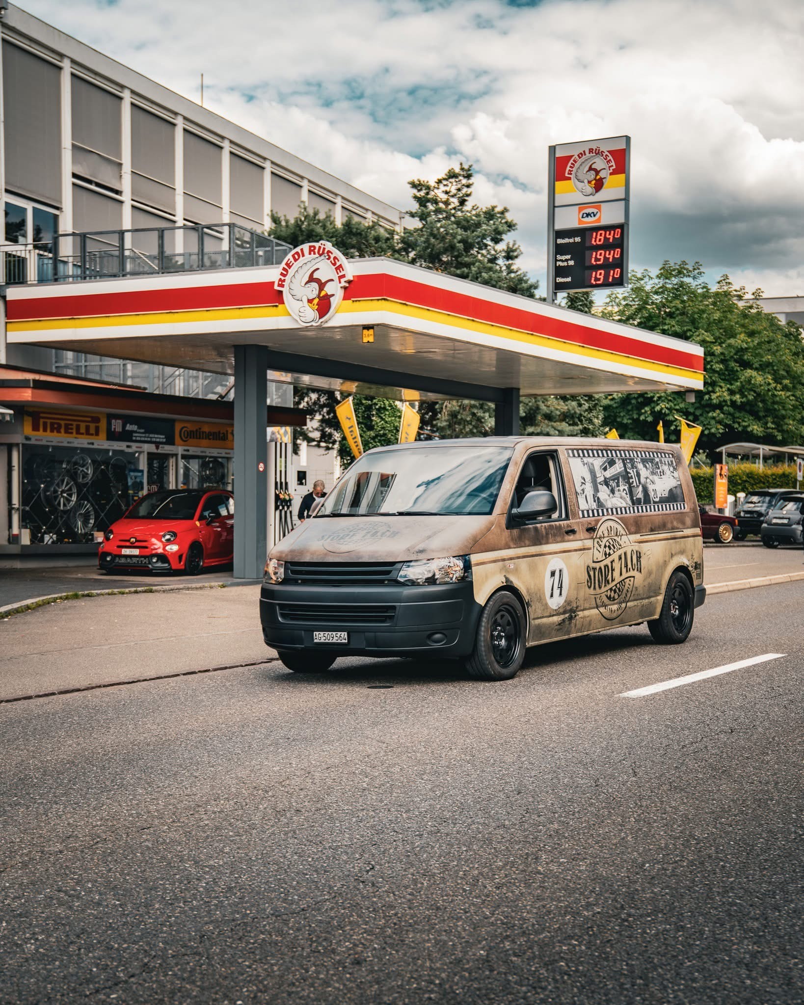 VW T5 2.0 TDI-image-2