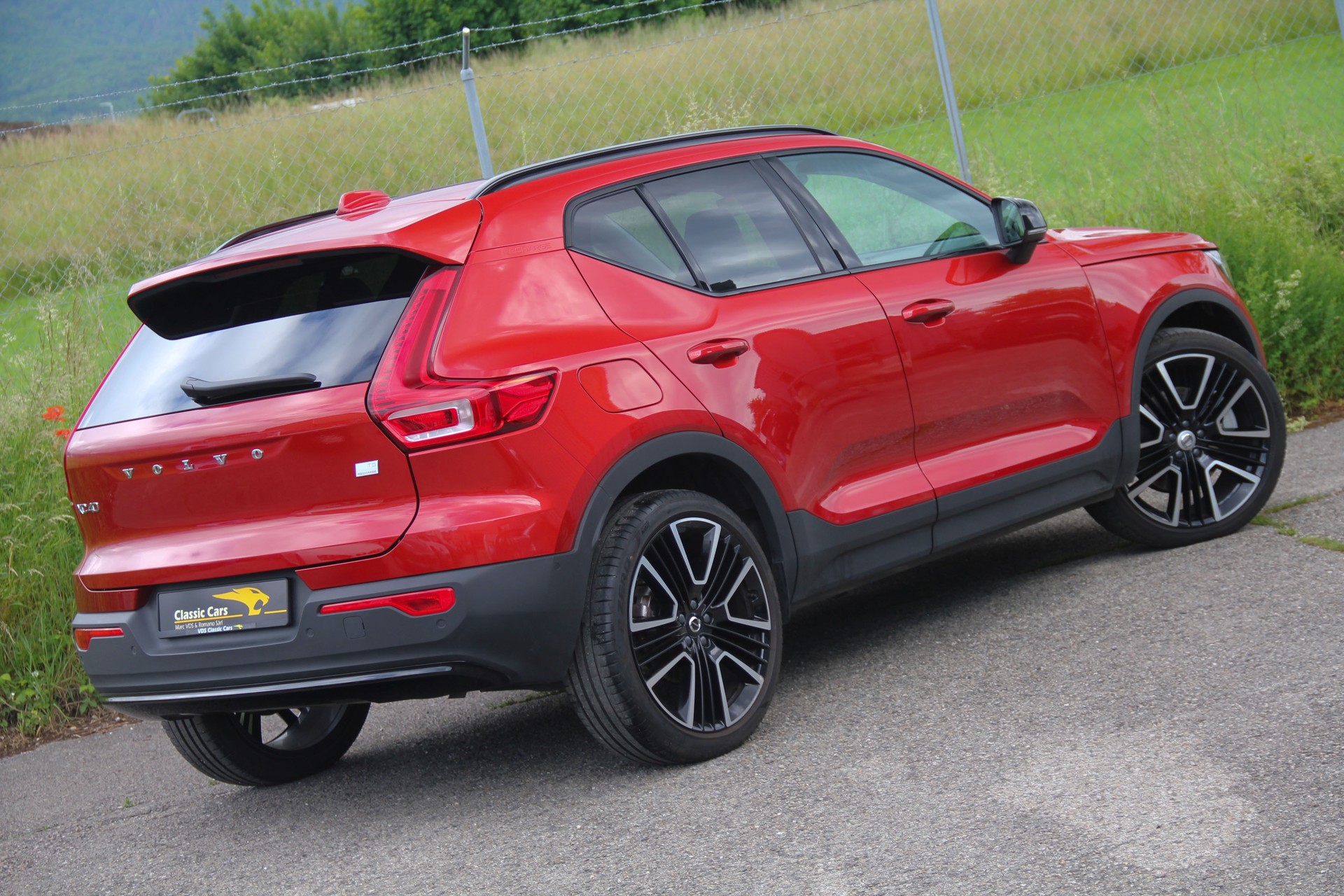 VOLVO XC40 T5 PHEV Ultimate Dark DCT 🇸🇪 ⭐⭐⭐⭐⭐-image-1