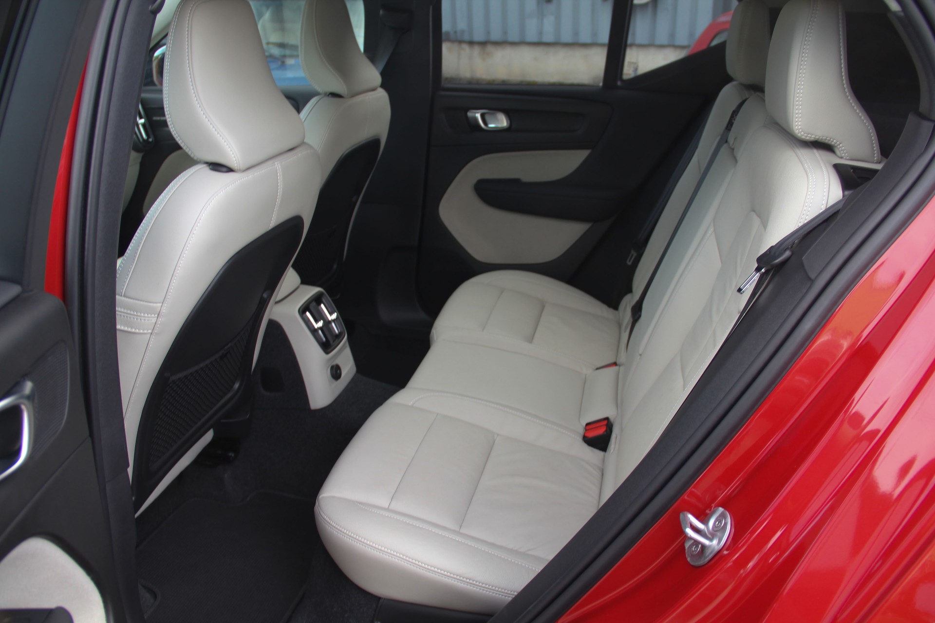 VOLVO XC40 T5 PHEV Ultimate Dark DCT 🇸🇪 ⭐⭐⭐⭐⭐-image-7