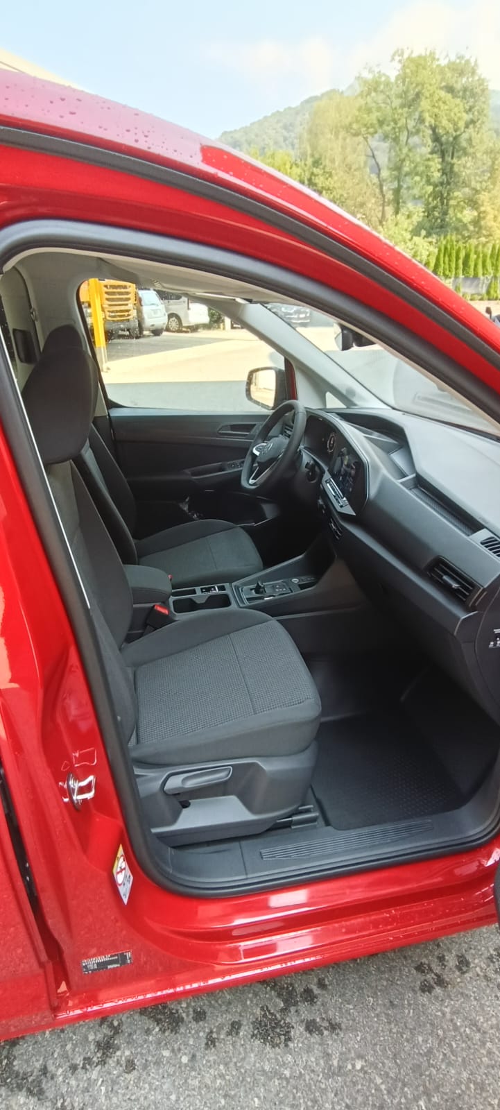 VW Caddy 2.0 TDI Liberty DSG-image-5