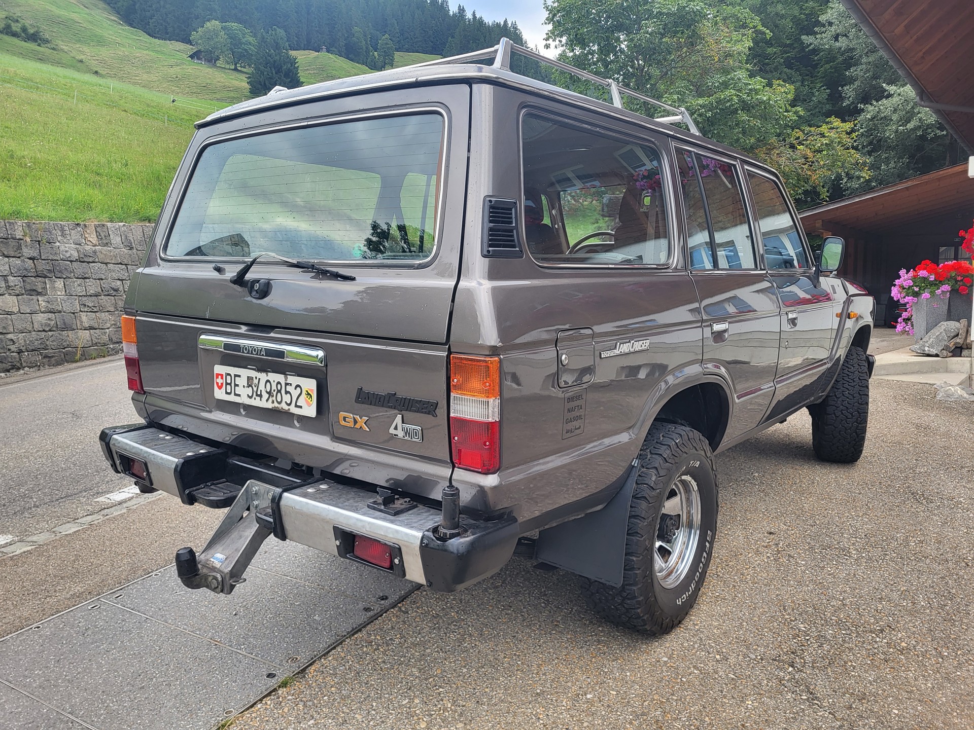 TOYOTA Hj61-image-3