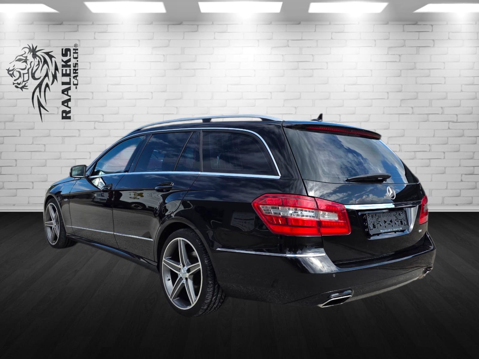 MERCEDES-BENZ E 200 CGI BlueEfficiency Avantgarde 7G-Tronic-showroom-element-3