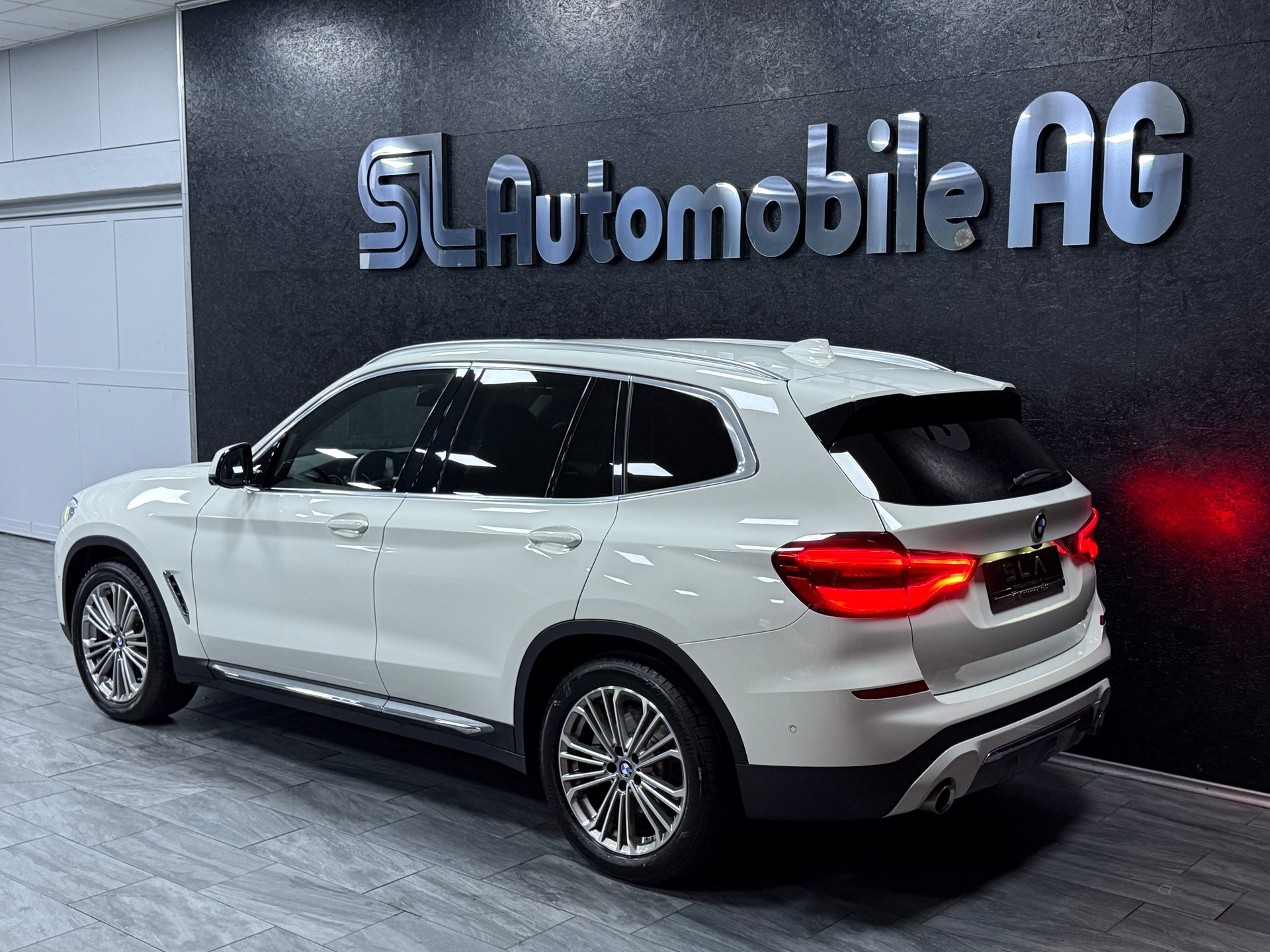 BMW X3 xDrive 20d Luxury Line Steptronic-image-5