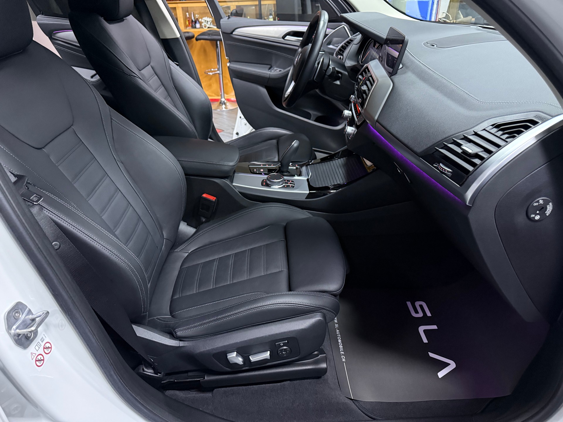 BMW X3 xDrive 20d Luxury Line Steptronic-image-8