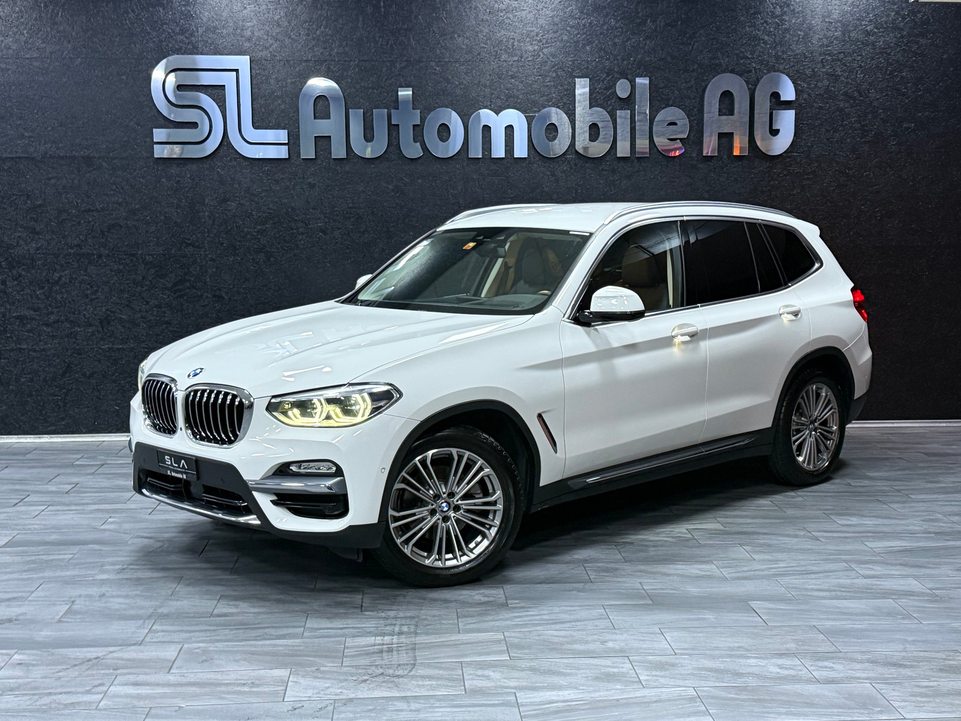 BMW X3 xDrive 20d Luxury Line Steptronic-image-0