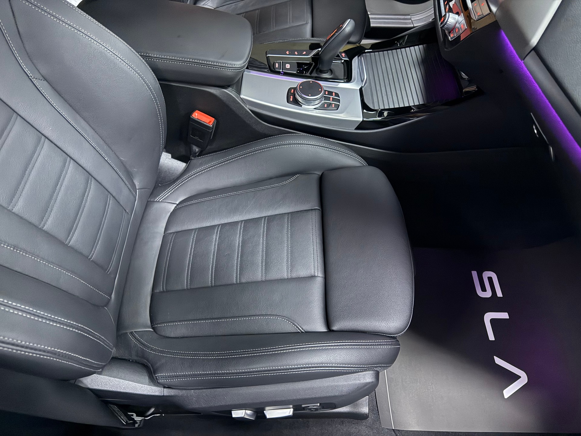 BMW X3 xDrive 20d Luxury Line Steptronic-image-12