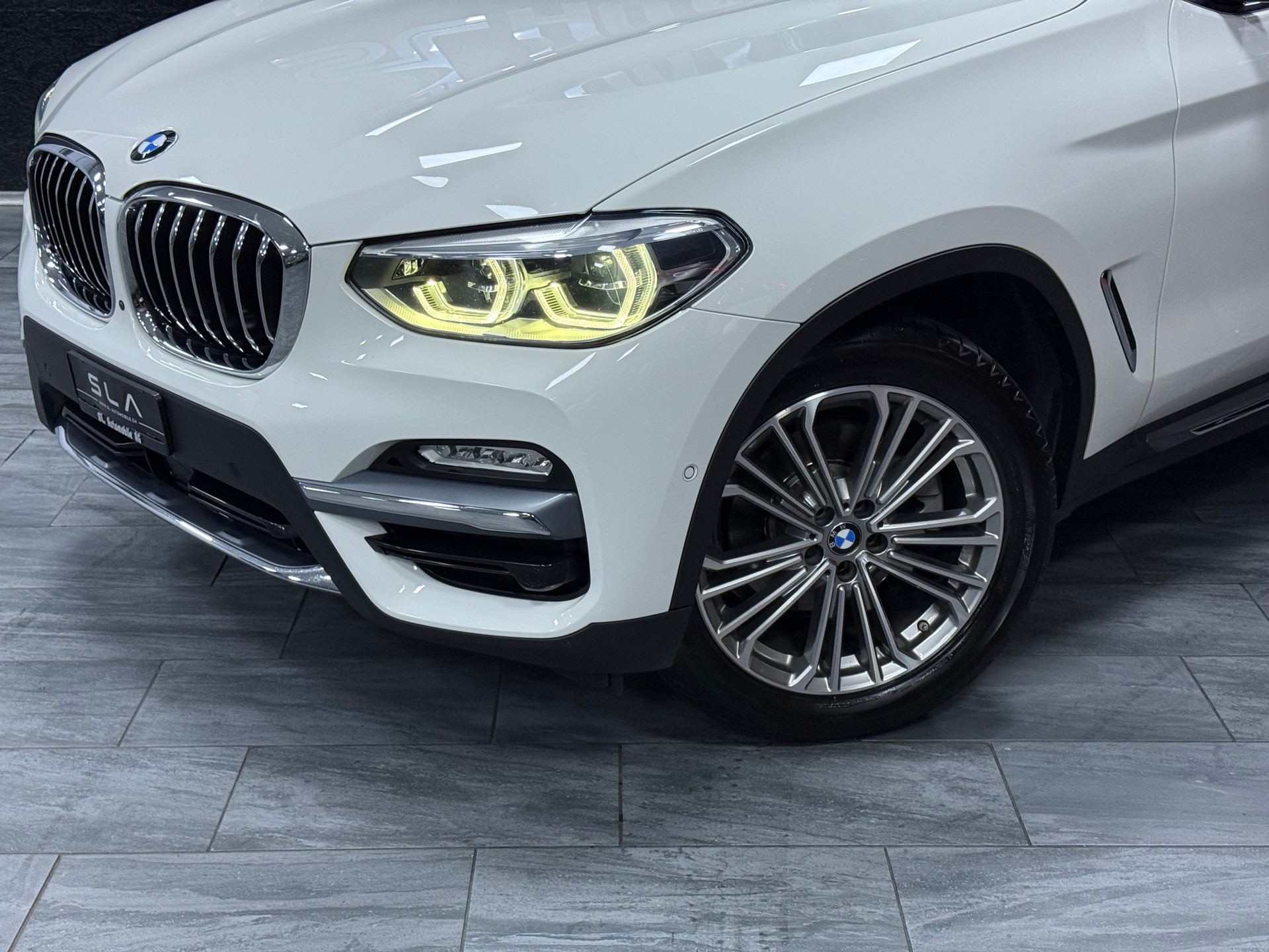 BMW X3 xDrive 20d Luxury Line Steptronic-image-1
