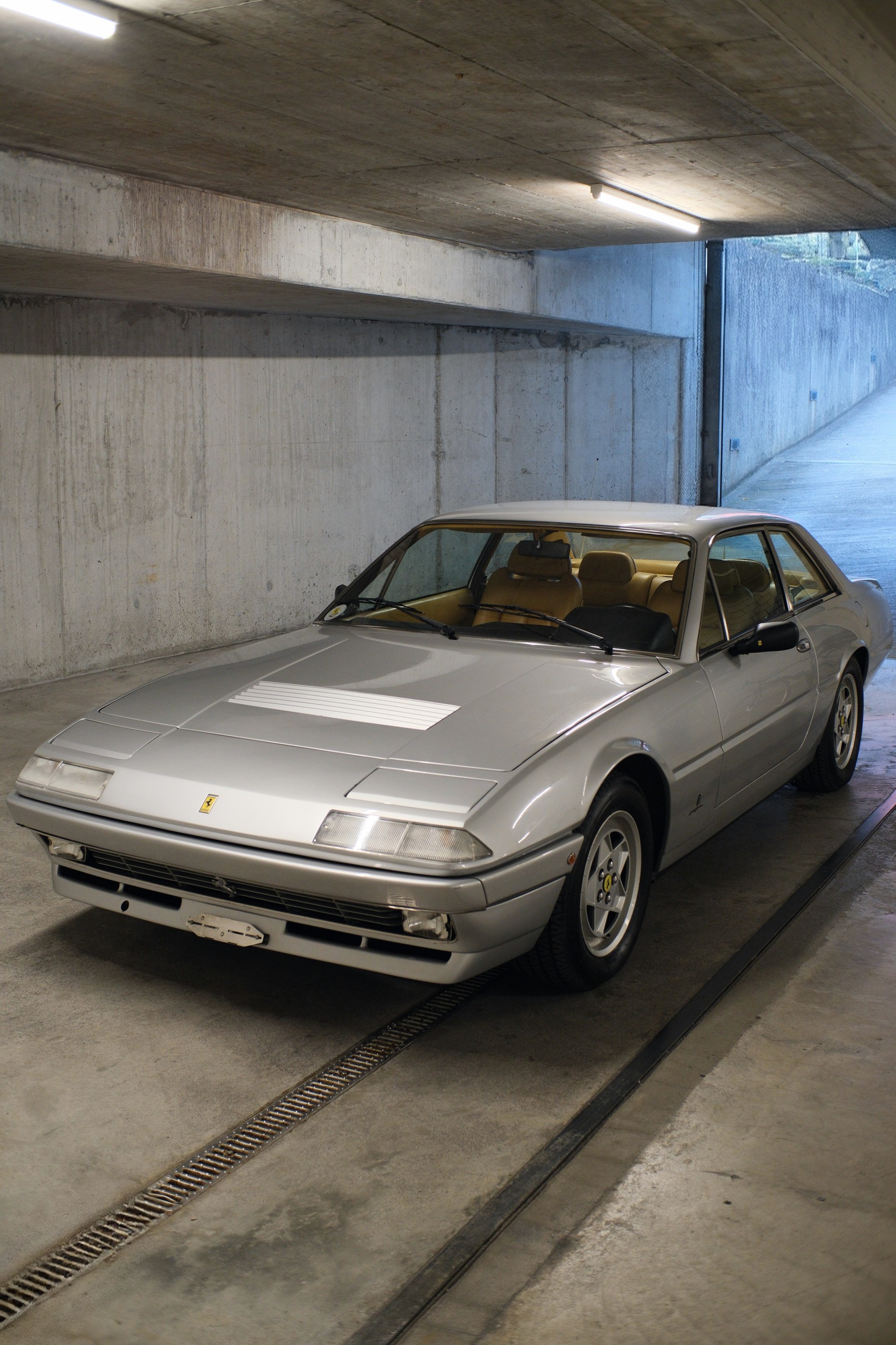 FERRARI 412-image-1