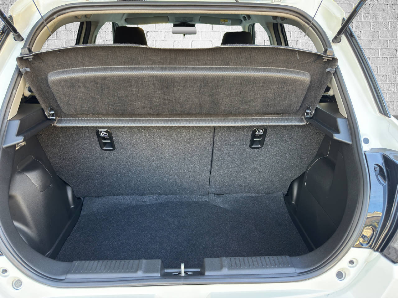SUZUKI Swift 1.2 Compact Top Hybrid-image-10