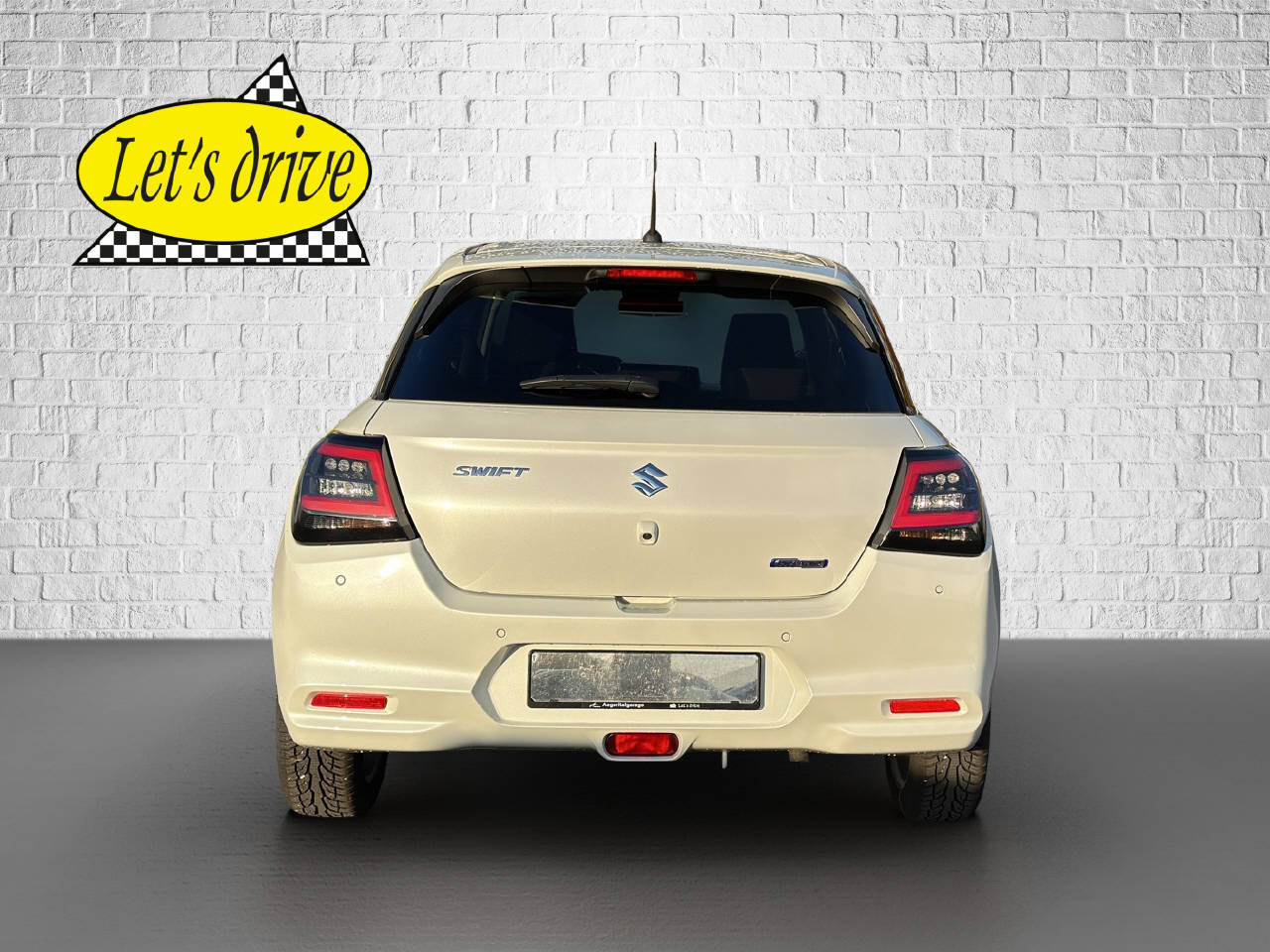 SUZUKI Swift 1.2 Compact Top Hybrid-image-4