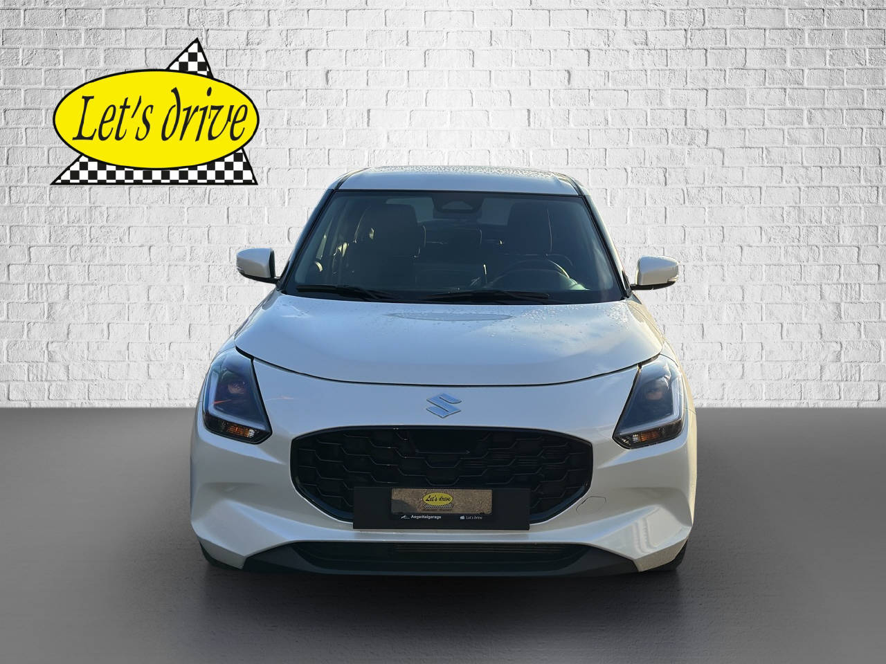 SUZUKI Swift 1.2 Compact Top Hybrid-image-1