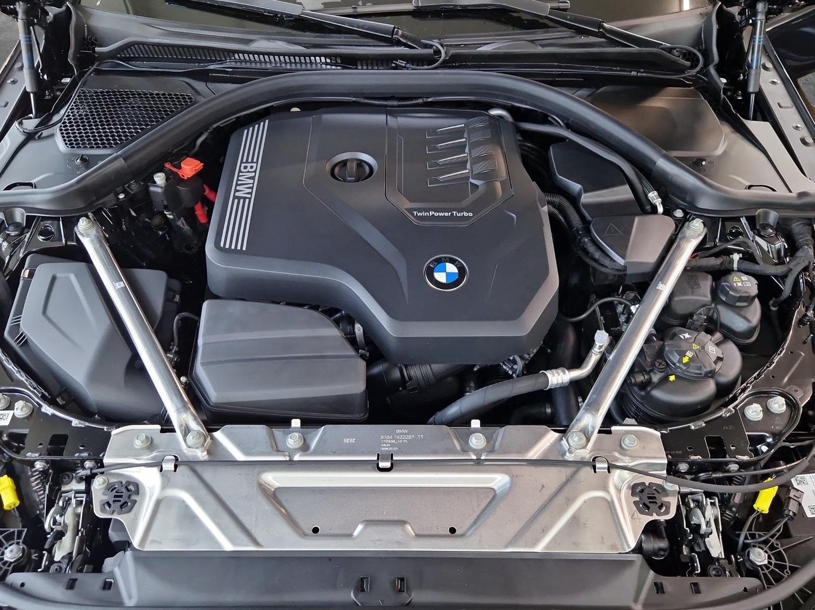 BMW 430i xDrive Cabrio-image-22