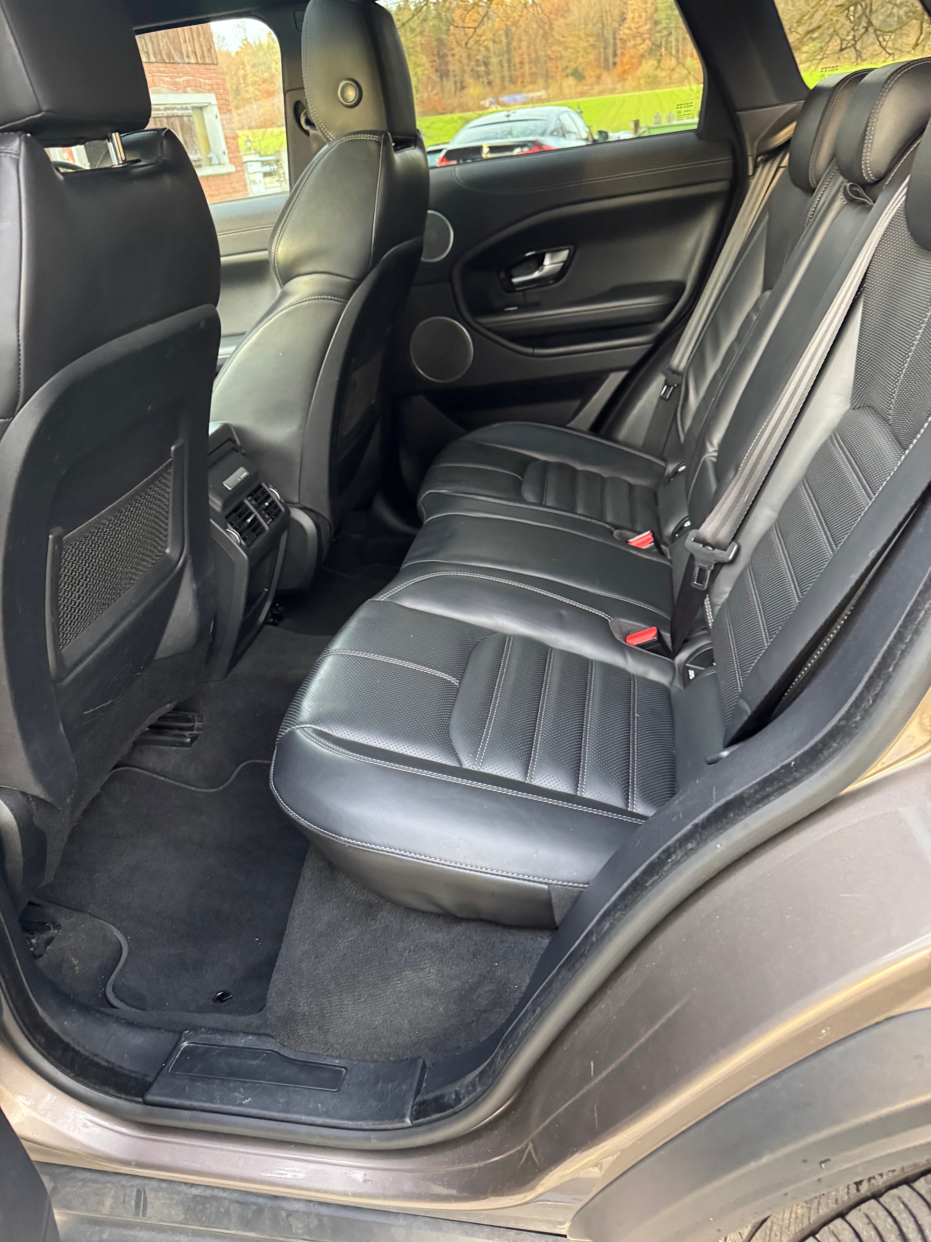 LAND ROVER Range Rover Evoque 2.0 Si4 SE Dynamic AT9-image-7
