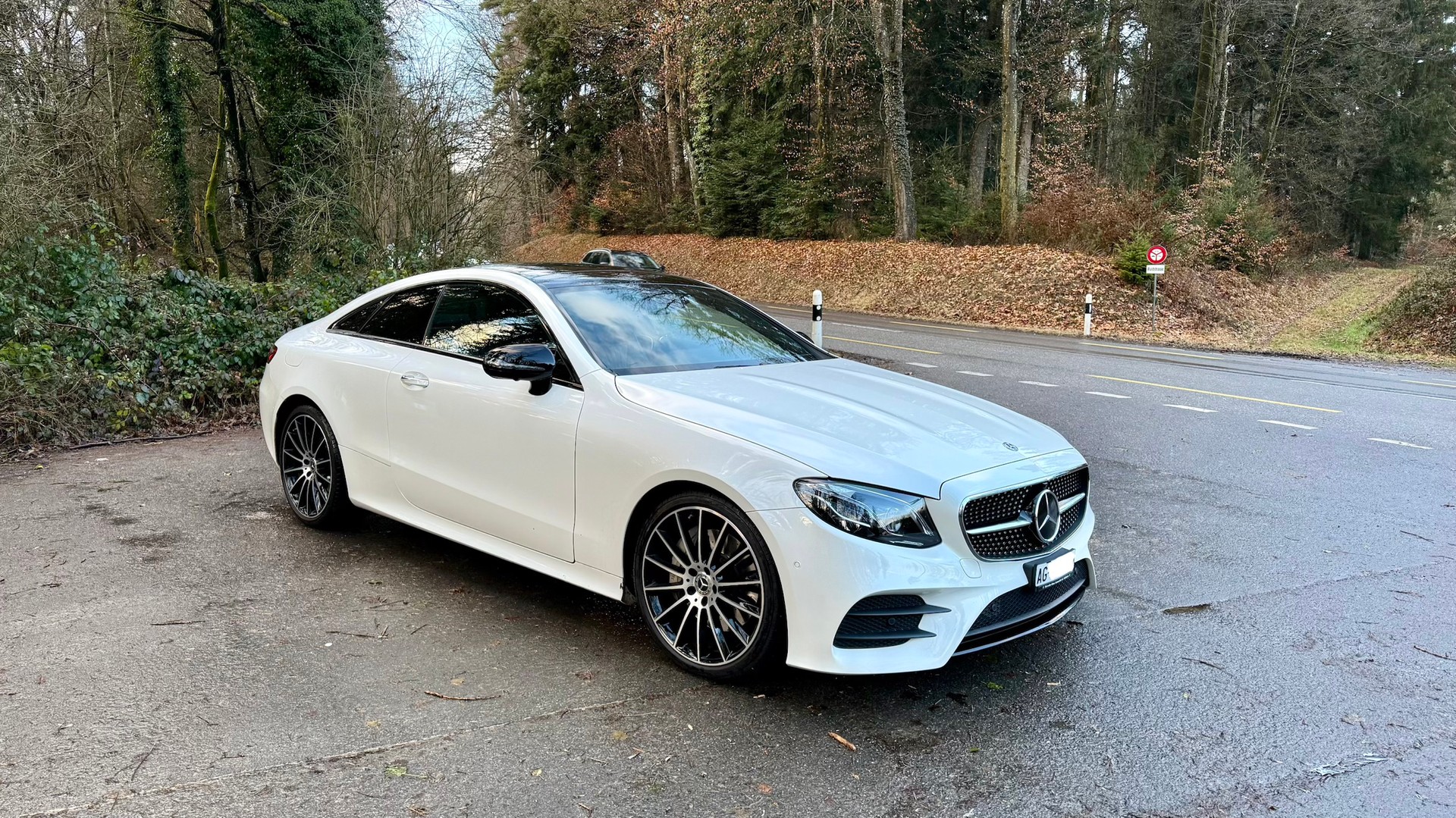 MERCEDES-BENZ E 300 Coupé AMG Line 9G-Tronic
