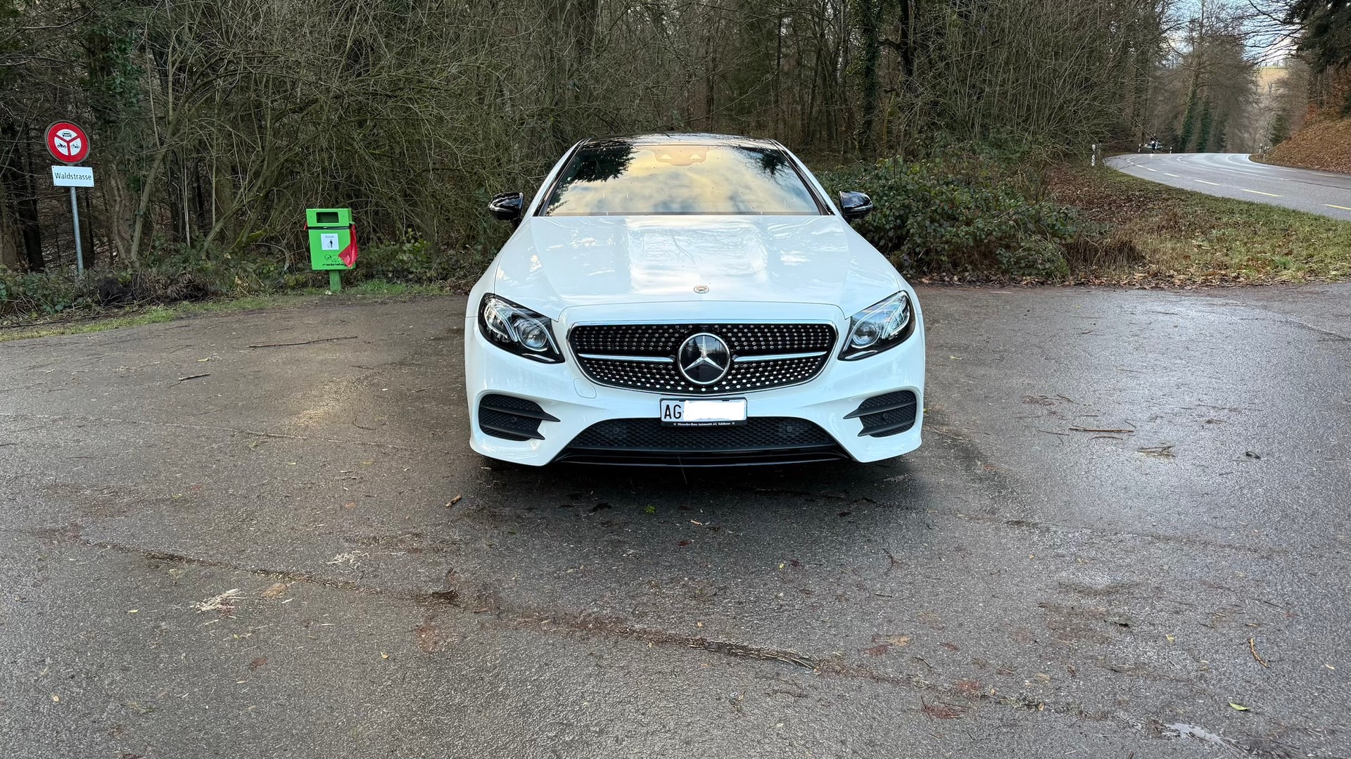 MERCEDES-BENZ E 300 Coupé AMG Line 9G-Tronic-image-8