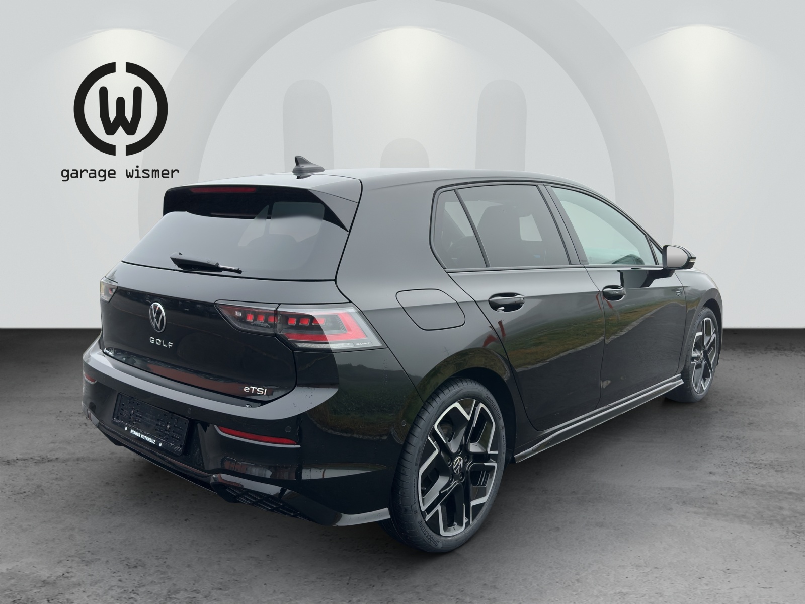 VW Golf 1.5 e TSI mHEV R-Line DSG-image-3
