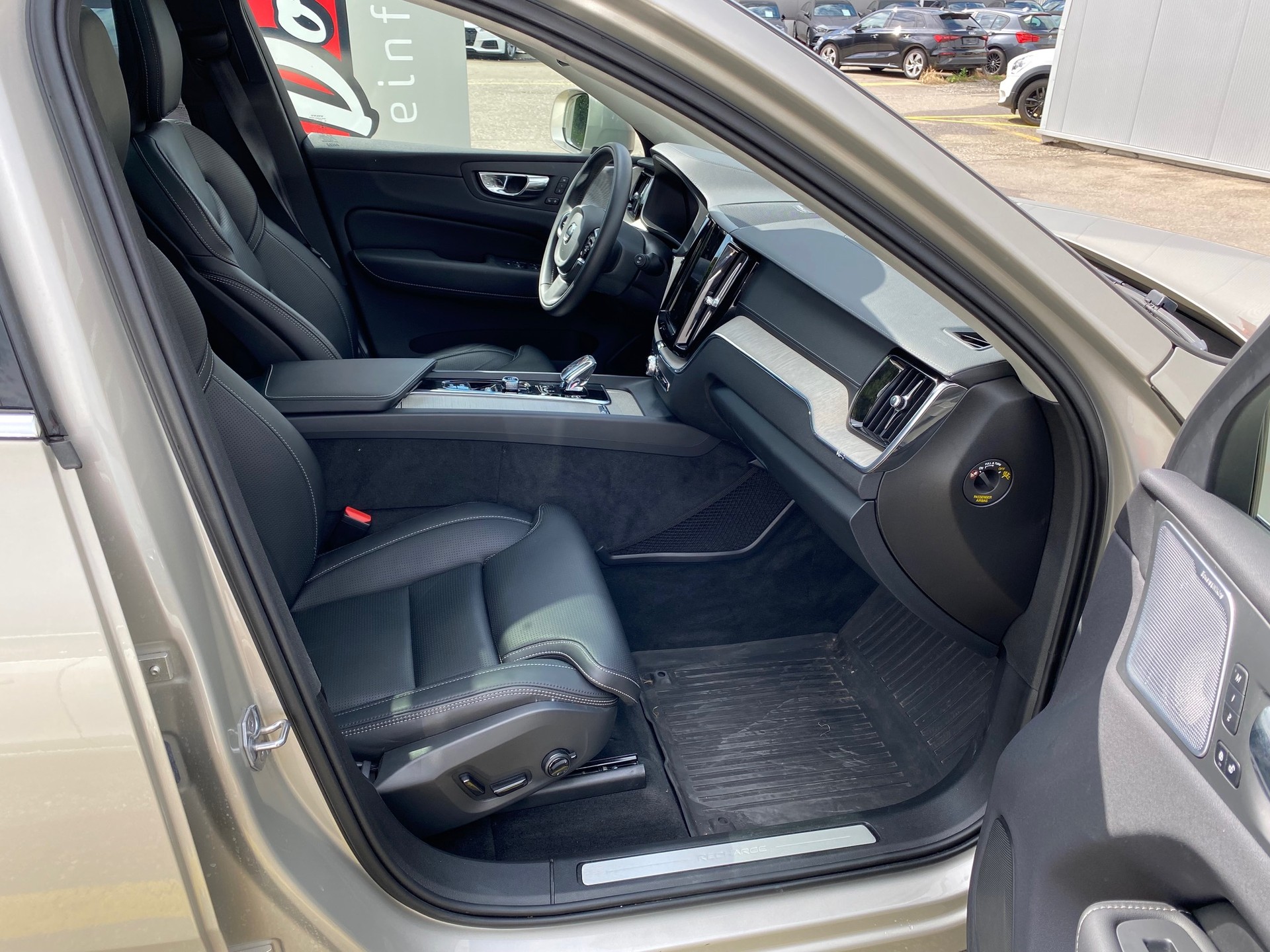 VOLVO XC60 T8 eAWD Inscription Geartronic-image-9
