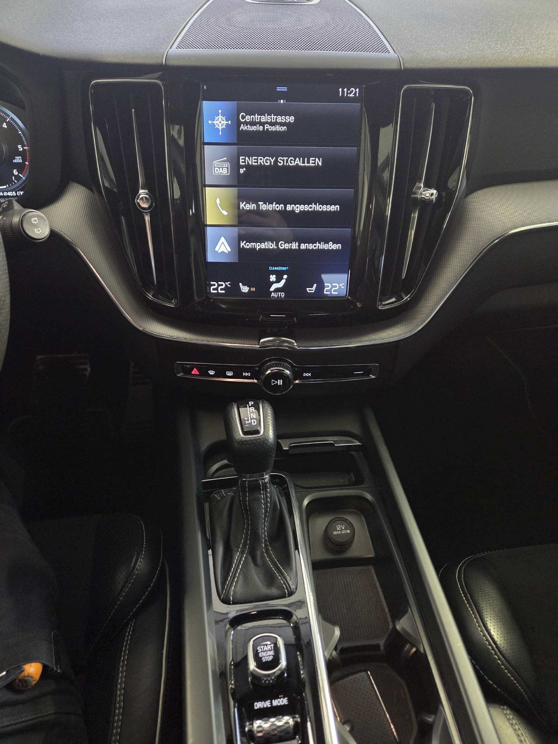 VOLVO XC60 2.0 D4 R-Design AWD-image-9