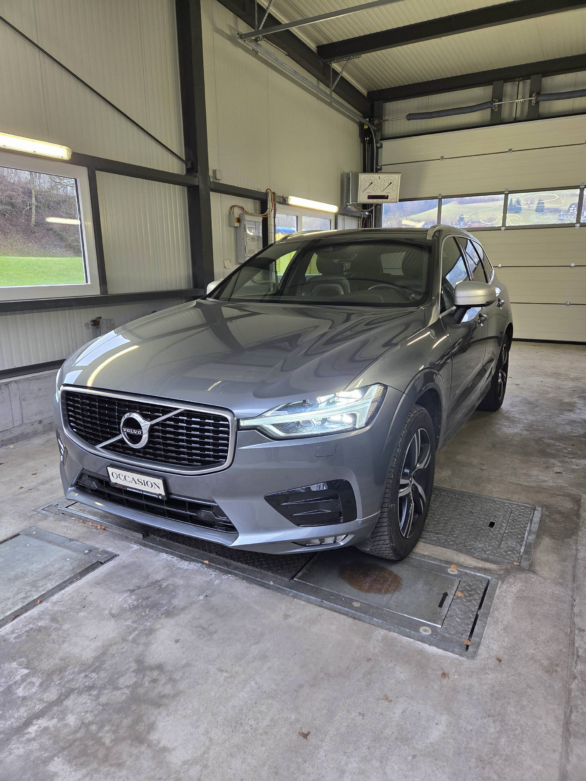 VOLVO XC60 2.0 D4 R-Design AWD