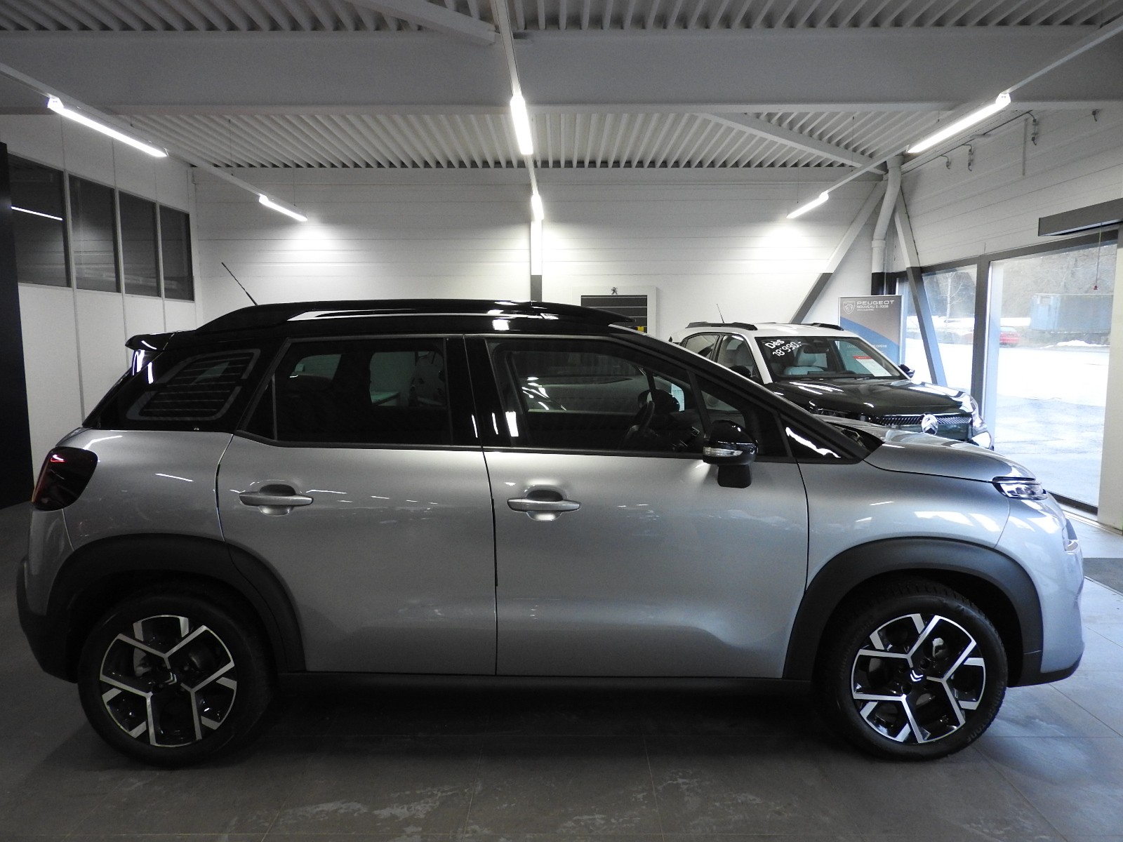 CITROEN C3 Aircross 1.2i Turbo Max EAT6-image-1