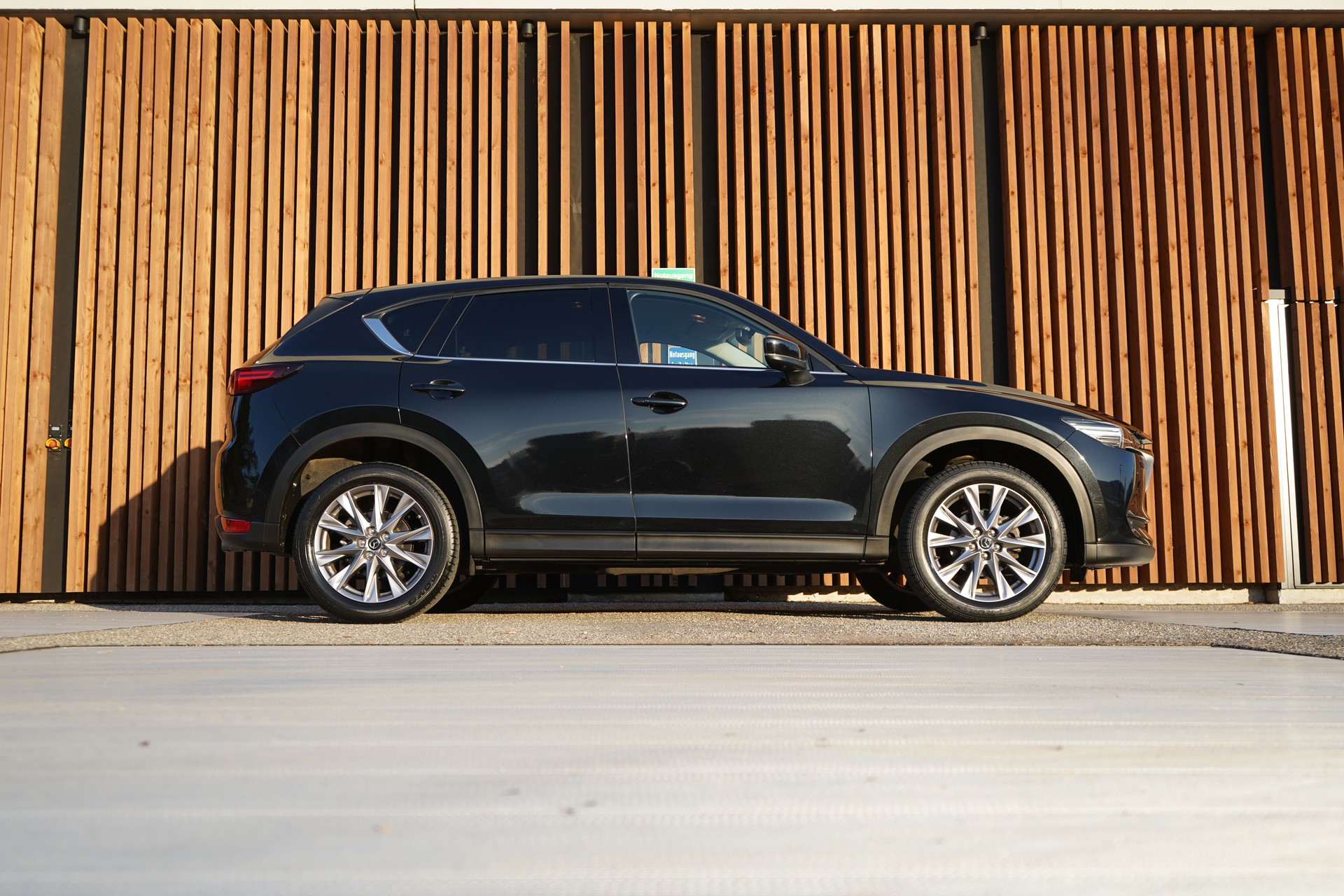 MAZDA CX-5 SKYACTIV-G 194 REVOLUTION AWD AUTOMAT l 194 PS-image-2