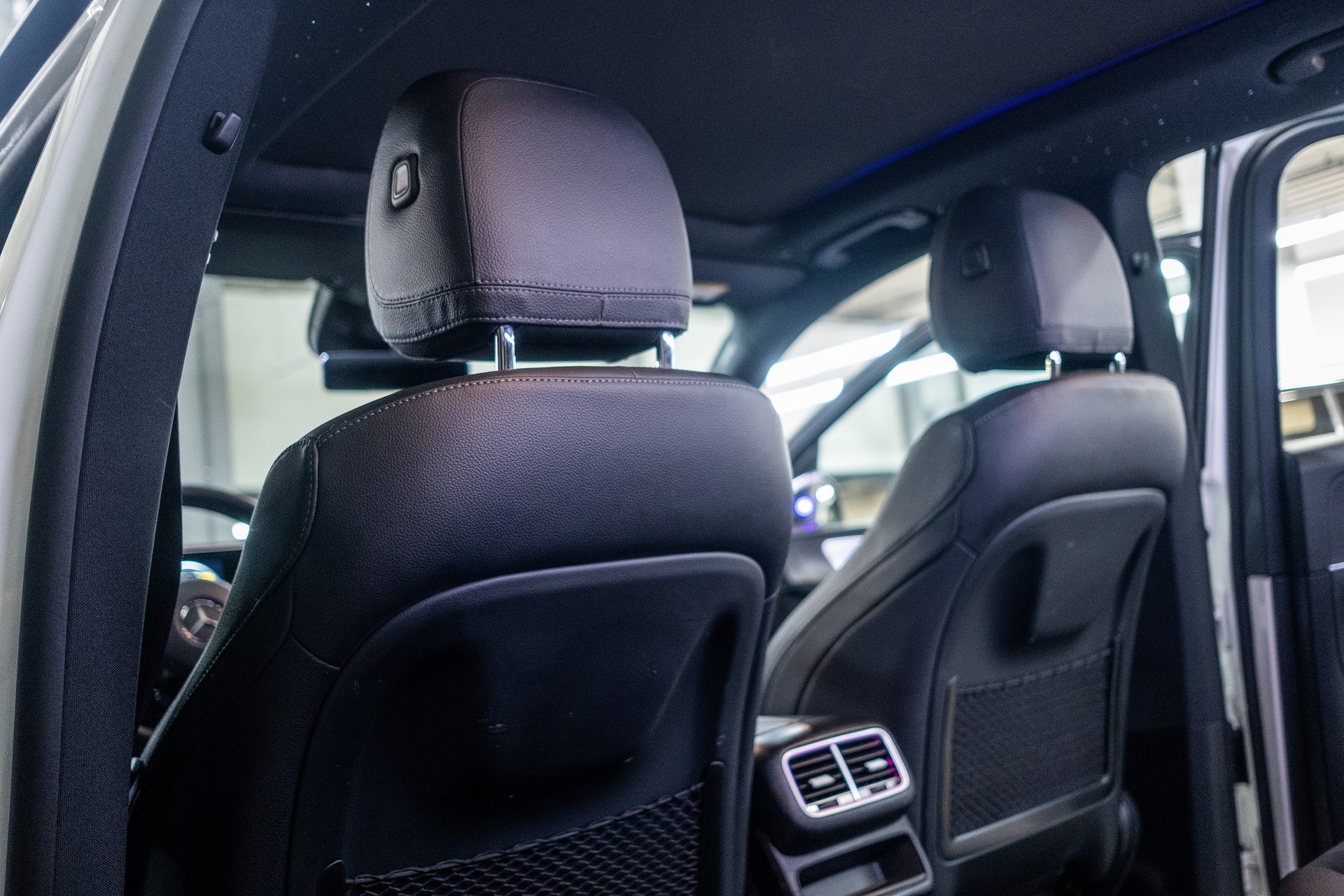 MERCEDES-BENZ GLE 300 d 4Matic AMG Line 9G-Tronic-image-16
