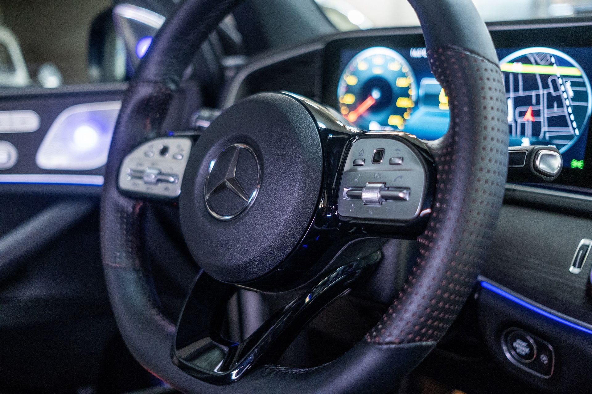 MERCEDES-BENZ GLE 300 d 4Matic AMG Line 9G-Tronic-image-11