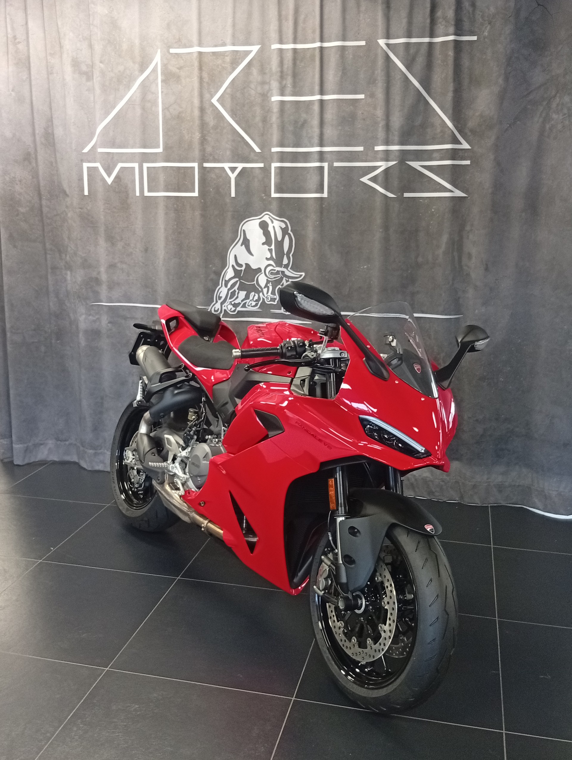 DUCATI Panigale V2-showroom-element-1