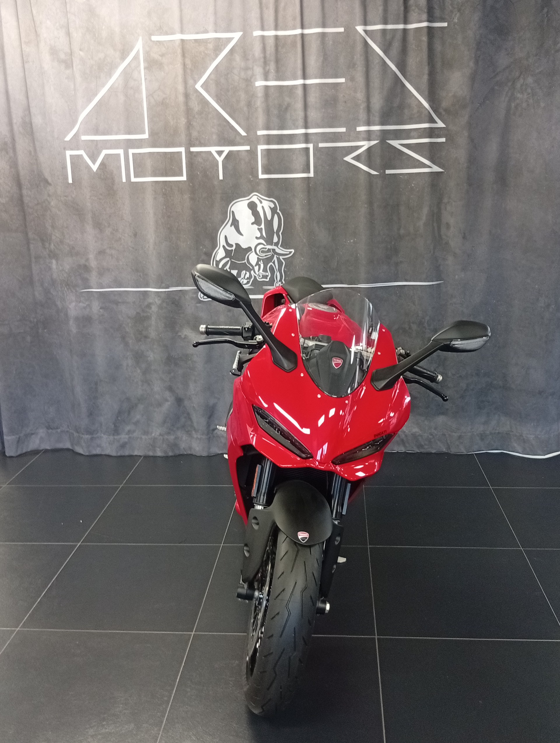 DUCATI Panigale V2-showroom-element-2