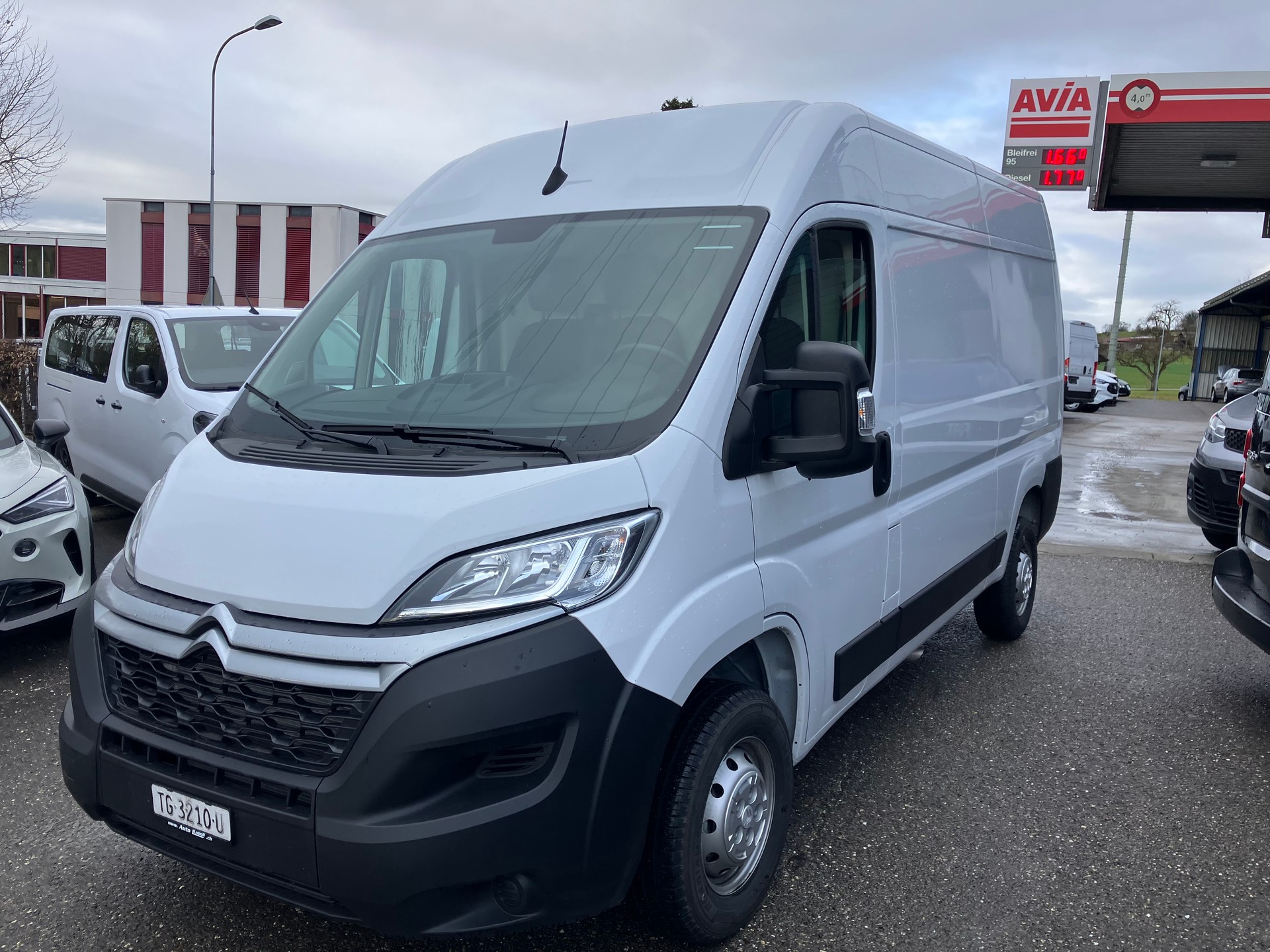 CITROEN Jumper 30 2,2 BlueHDi 140 L2H2