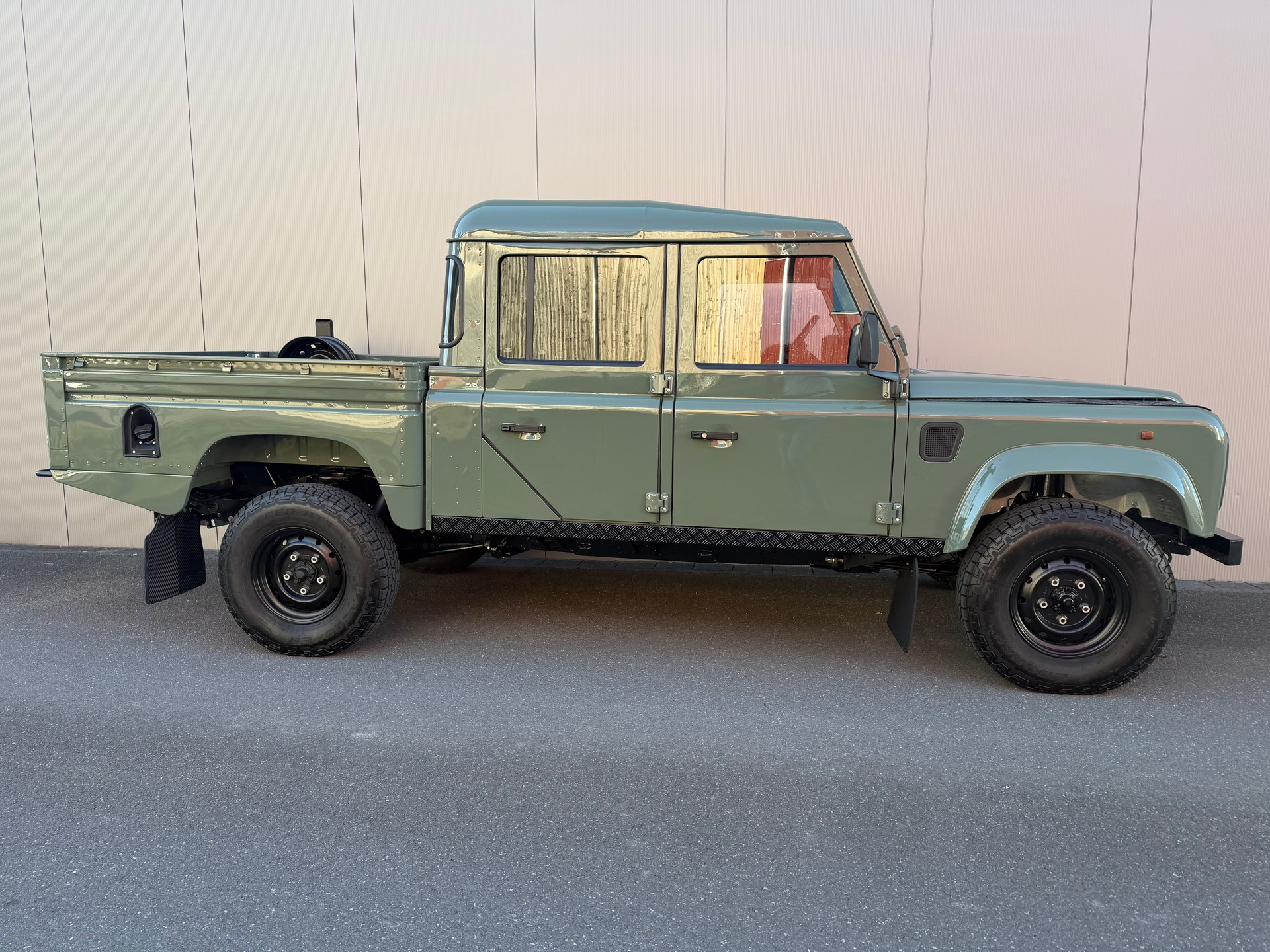 LAND ROVER Defender 130 300TDi *keswick PickUp*-image-4