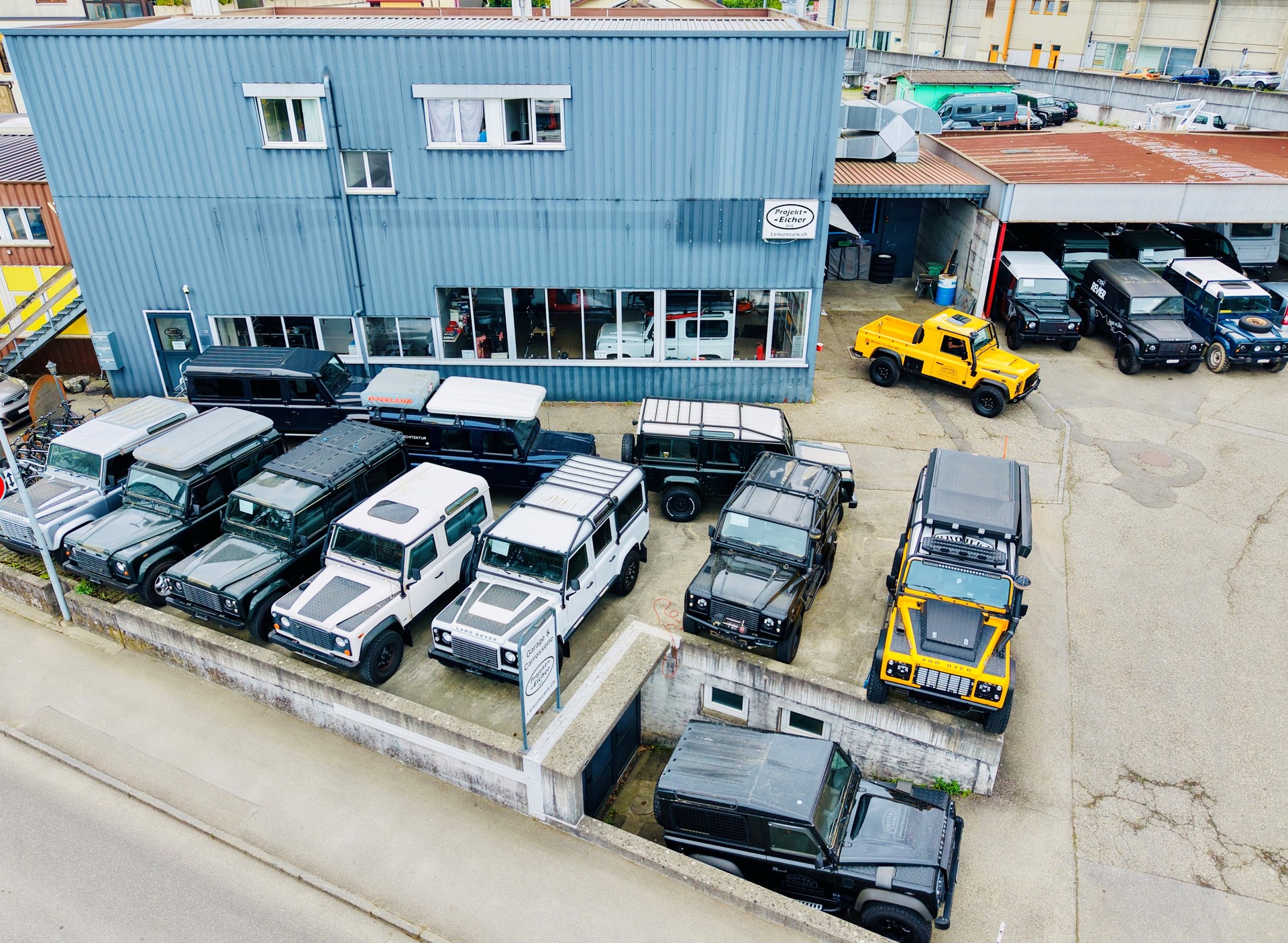 LAND ROVER Defender 130 300TDi *keswick PickUp*-image-25