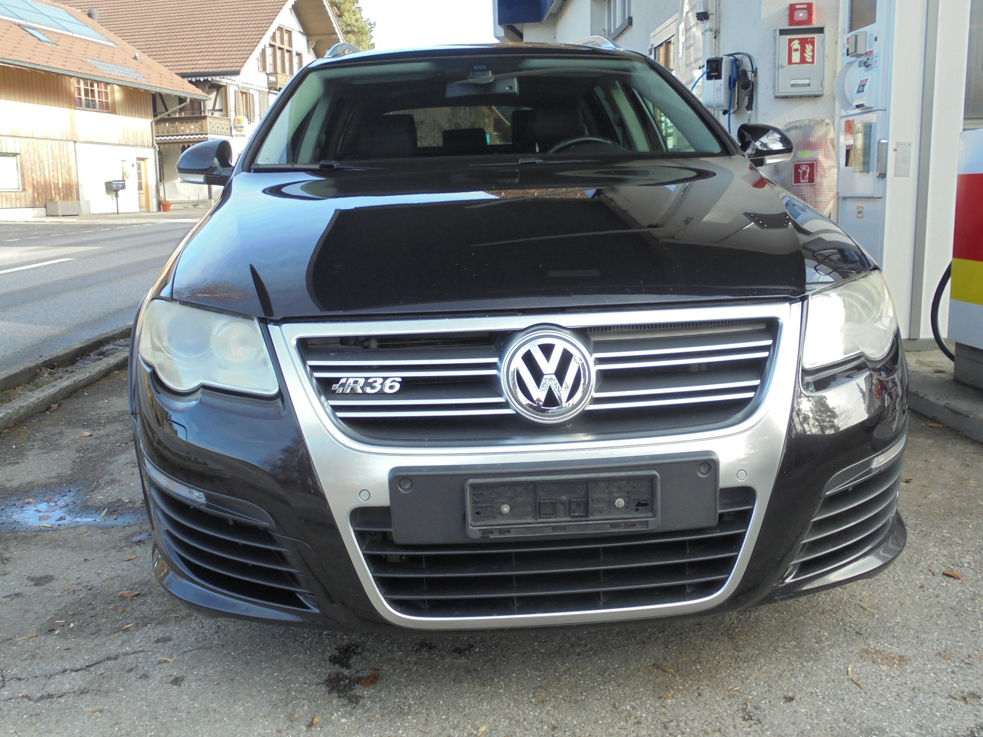 VW Passat Variant R36 4Motion-image-1