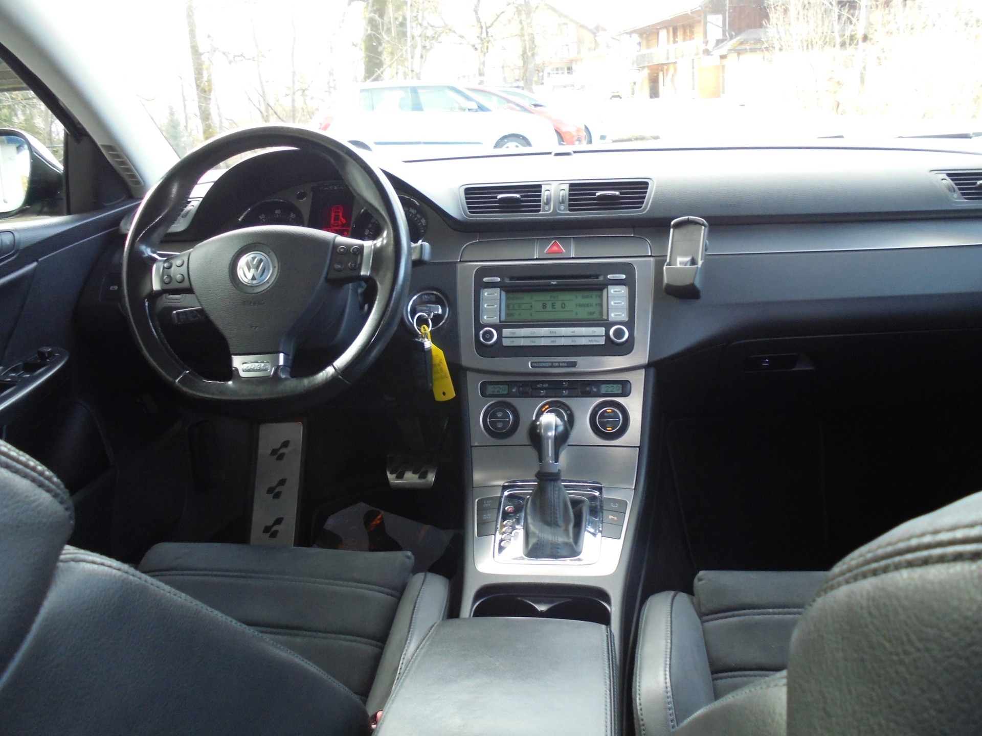 VW Passat Variant R36 4Motion-image-5