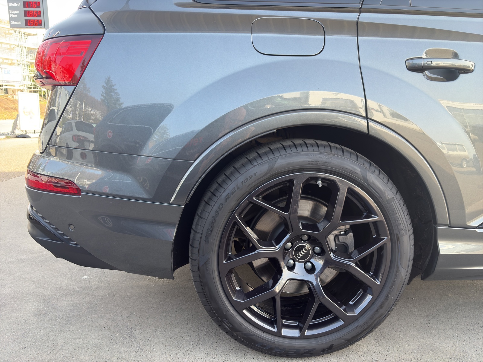 AUDI Q7 55 TFSI S line quattro tiptronic-image-15