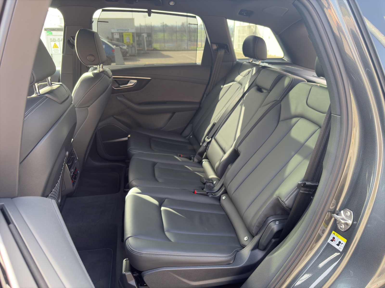 AUDI Q7 55 TFSI S line quattro tiptronic-image-9