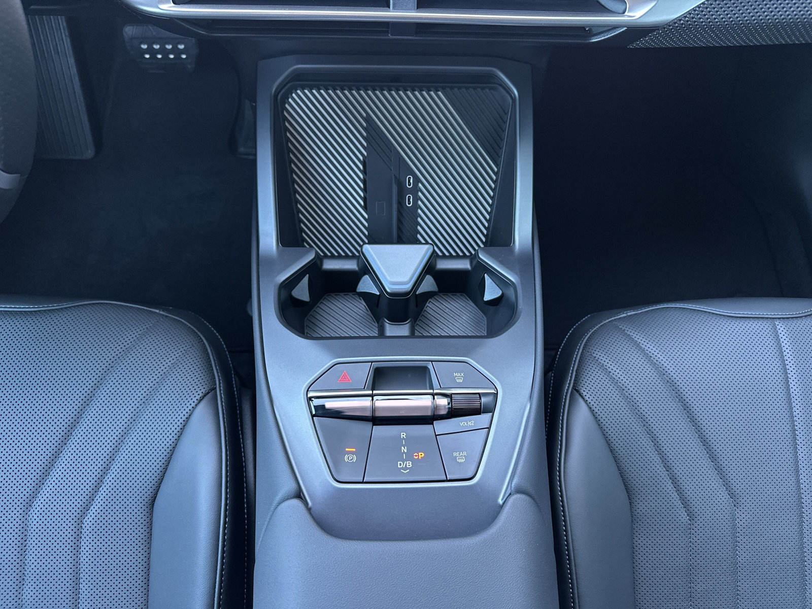 BMW iX3 50 xDrive M Sport **Action de leasing à 0.9% avec assurance et roues hiver**-image-19