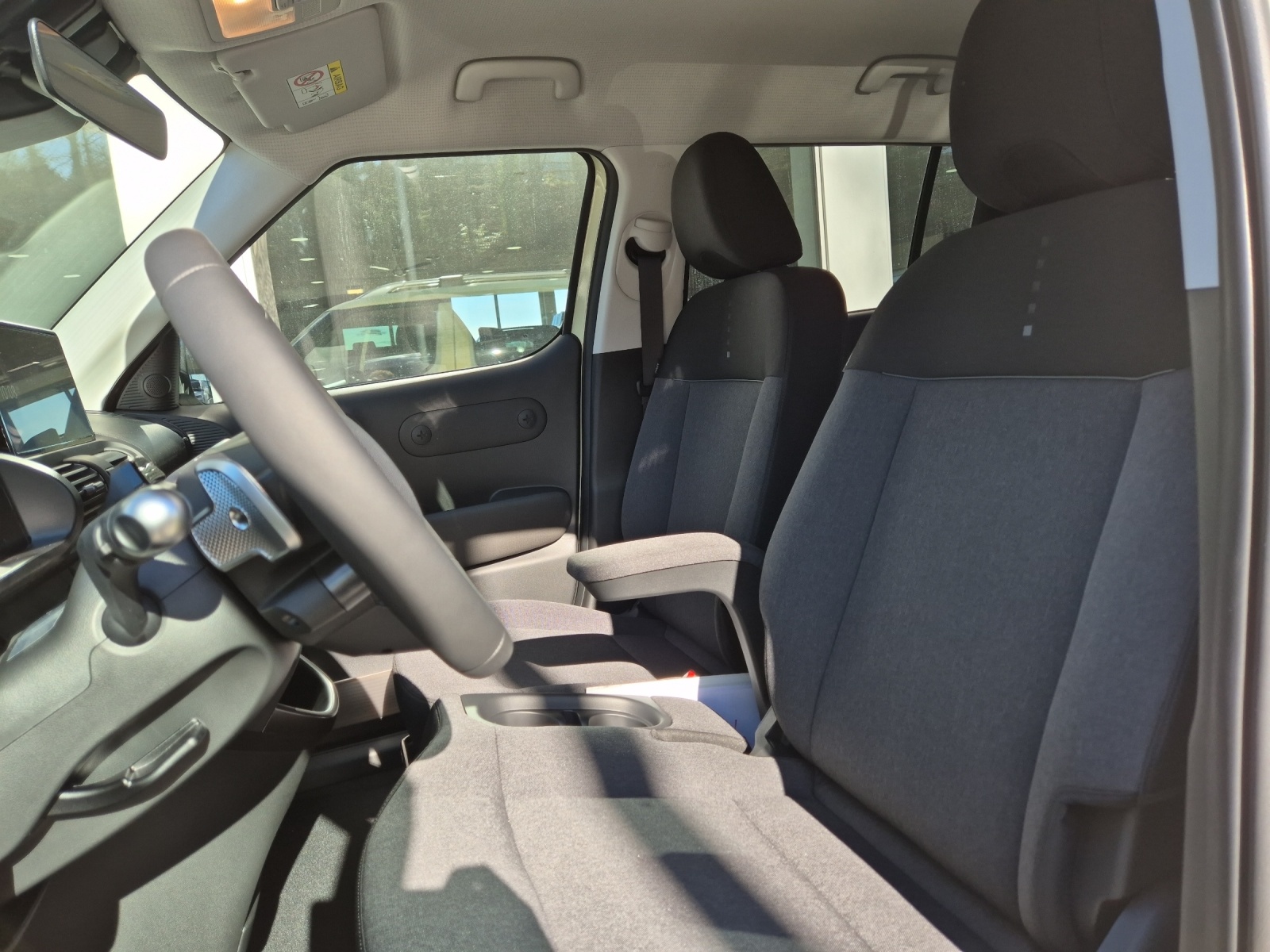 HYUNDAI Inster Electric Amplia-image-5