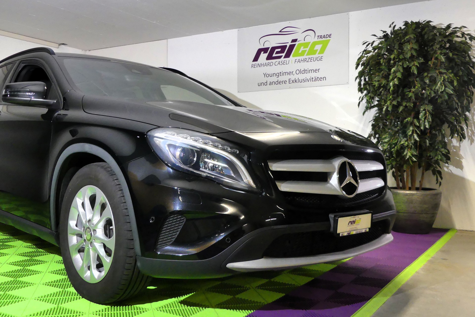 MERCEDES-BENZ GLA 250 4Matic 7G-DCT-image-1