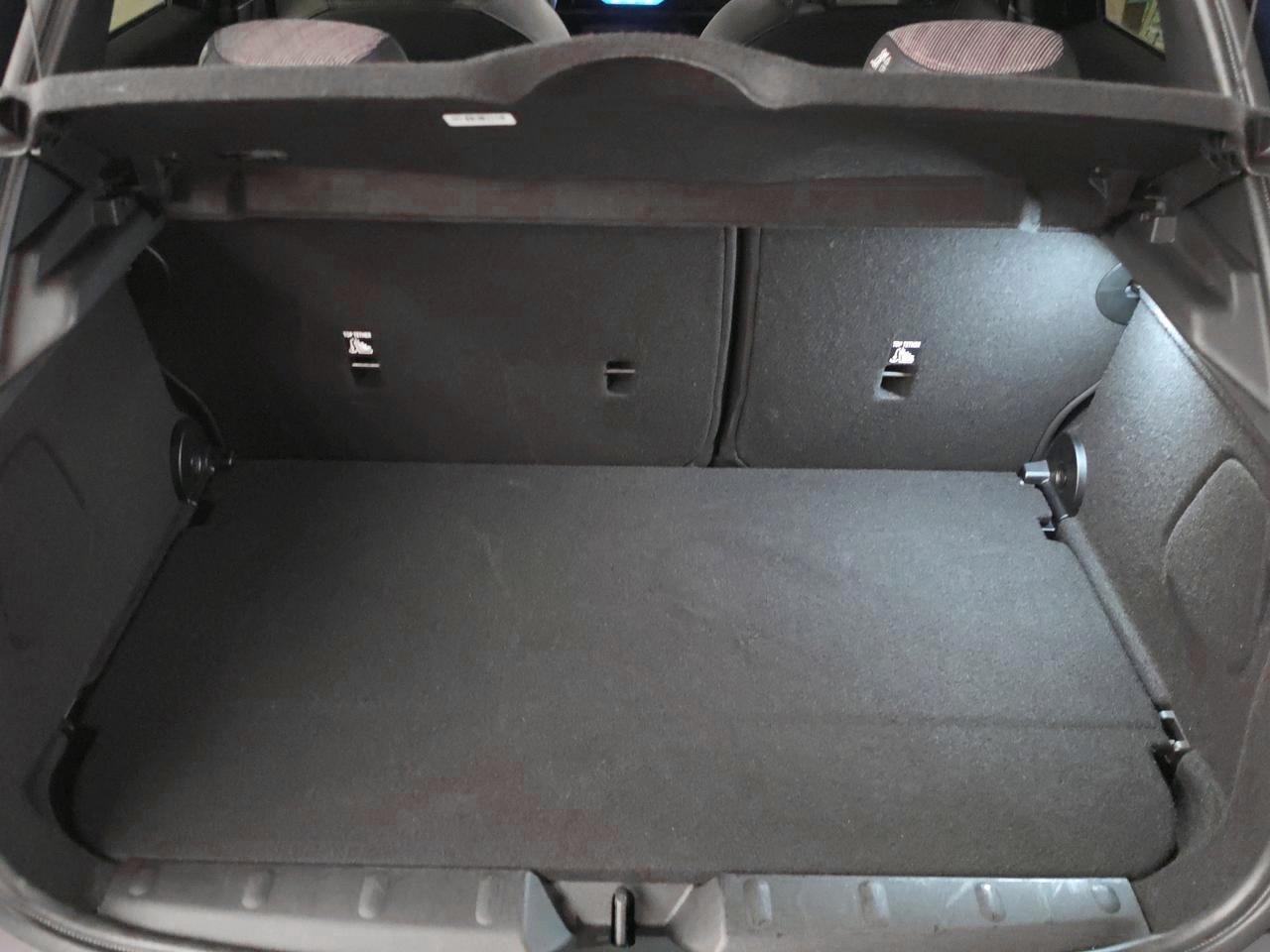 MINI Cooper S (5 door)-image-7