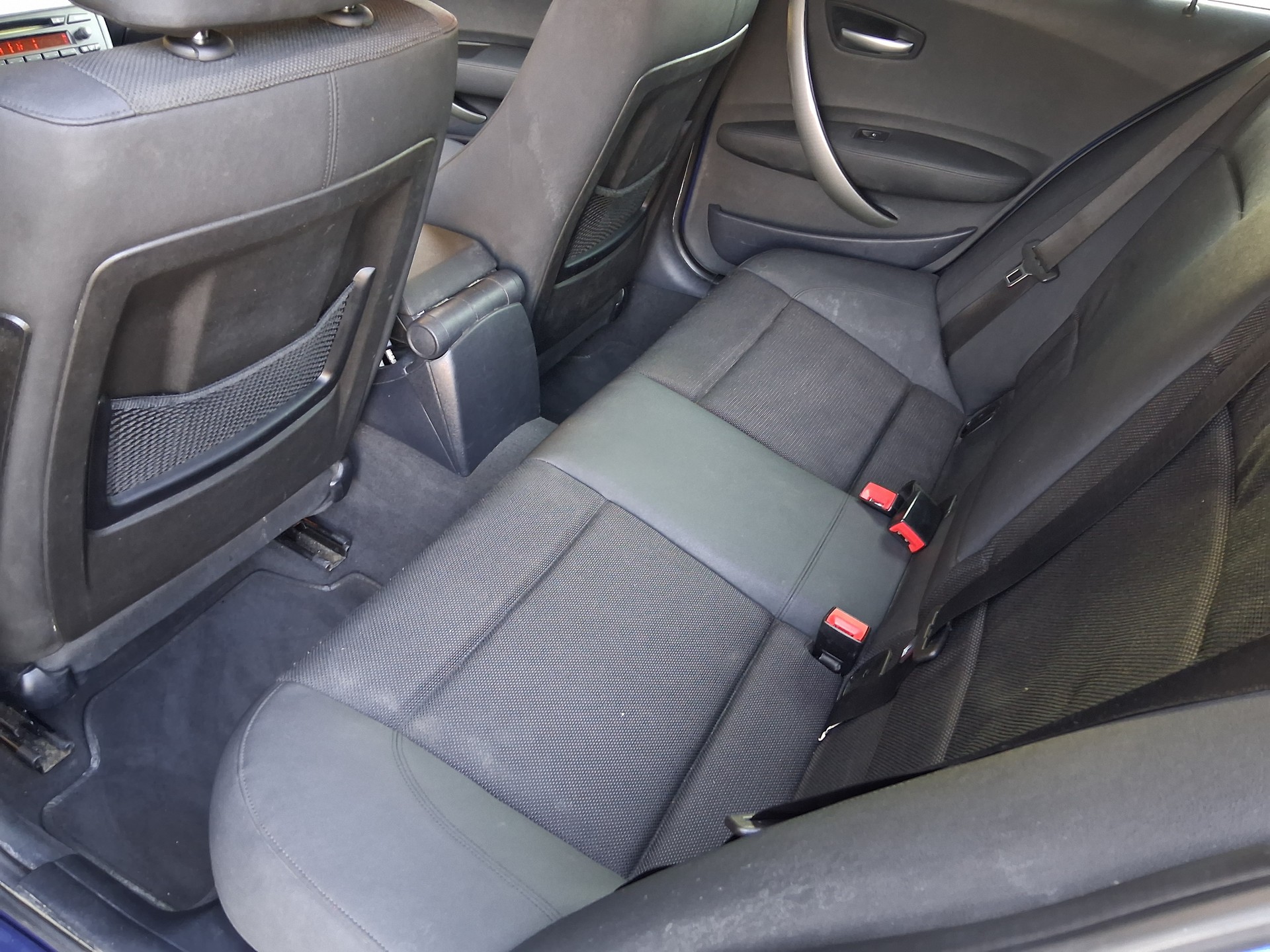 BMW 130i-image-12