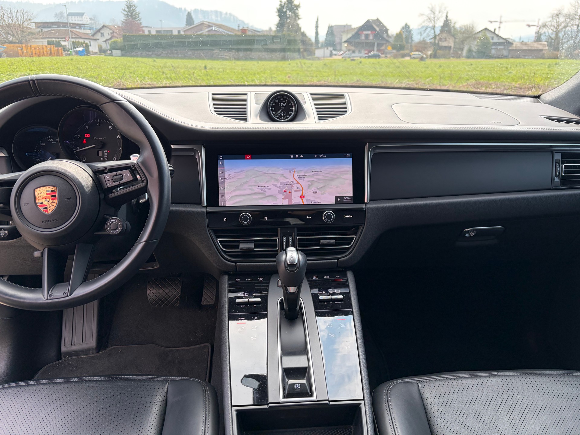 PORSCHE Macan T PDK-image-2